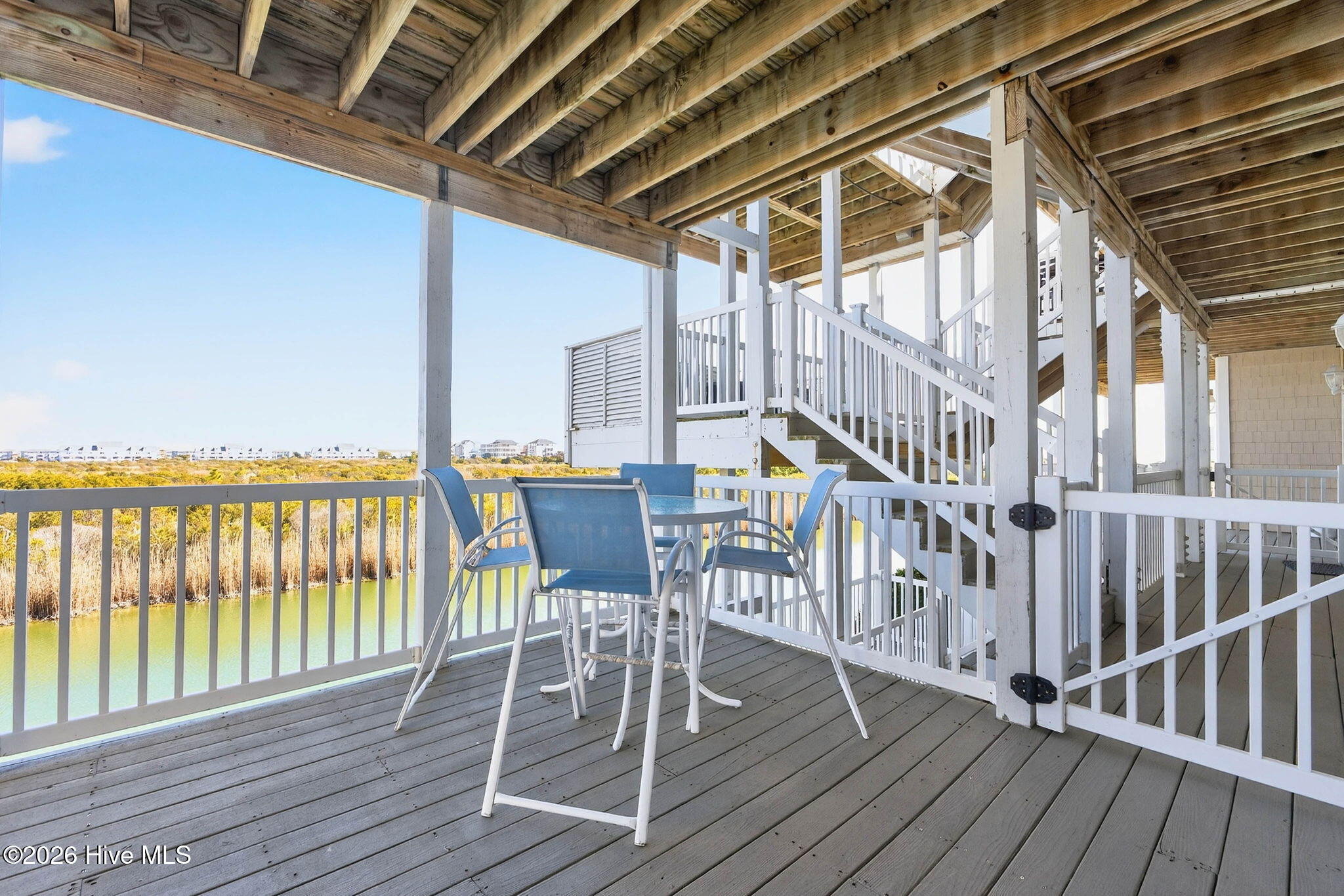 100555229 | Photo 40