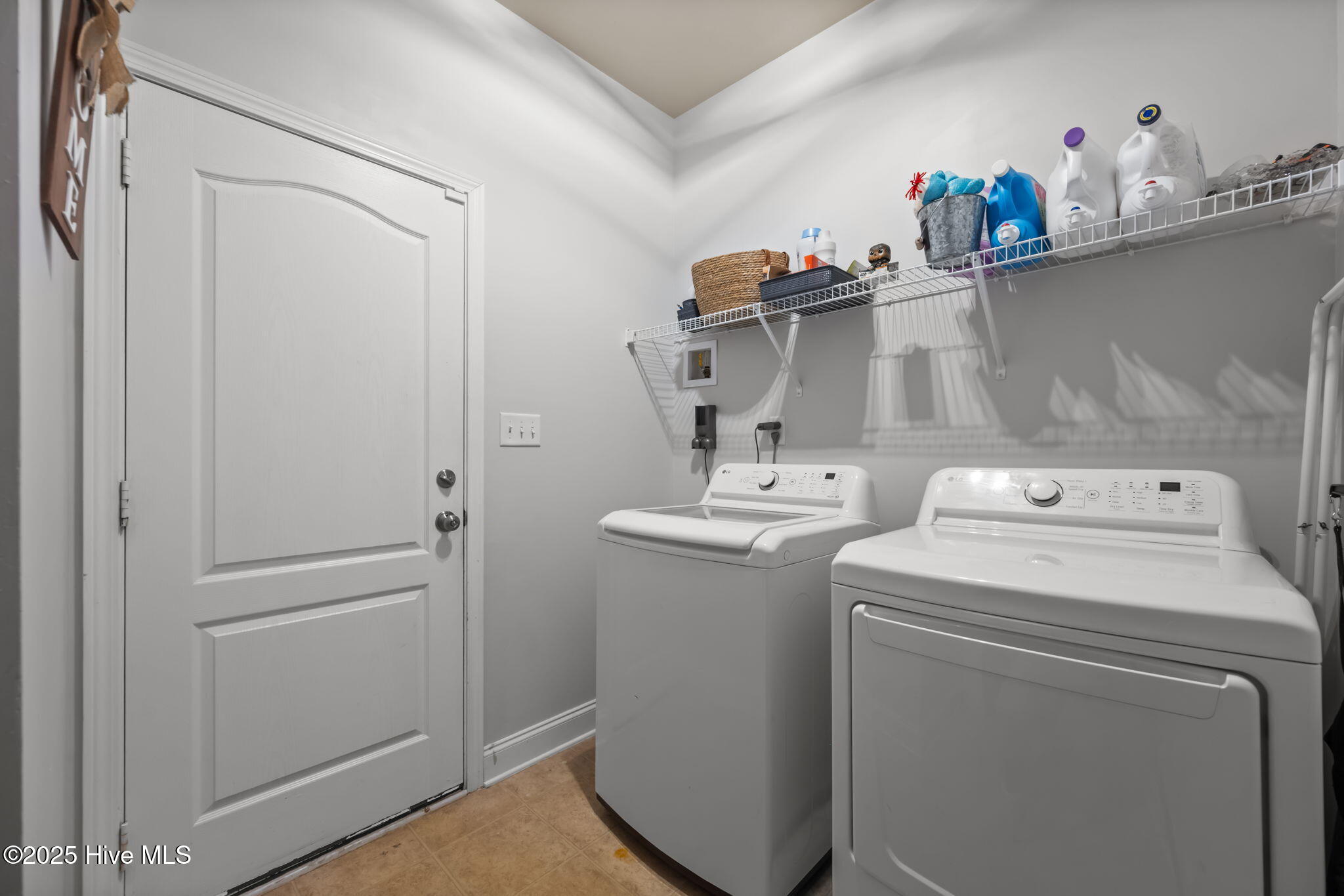 100543355 | Photo 17