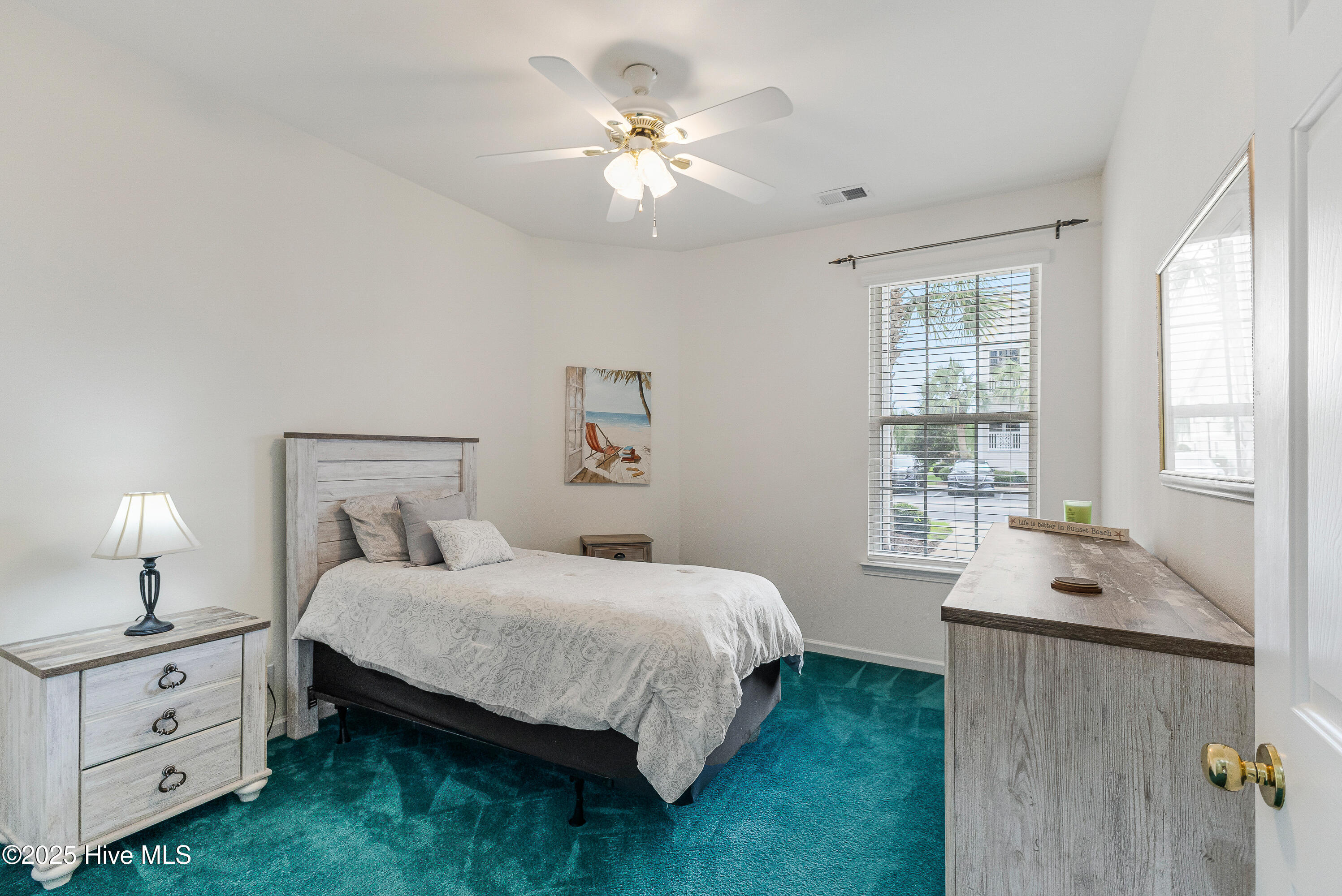 100524918 | Photo 33