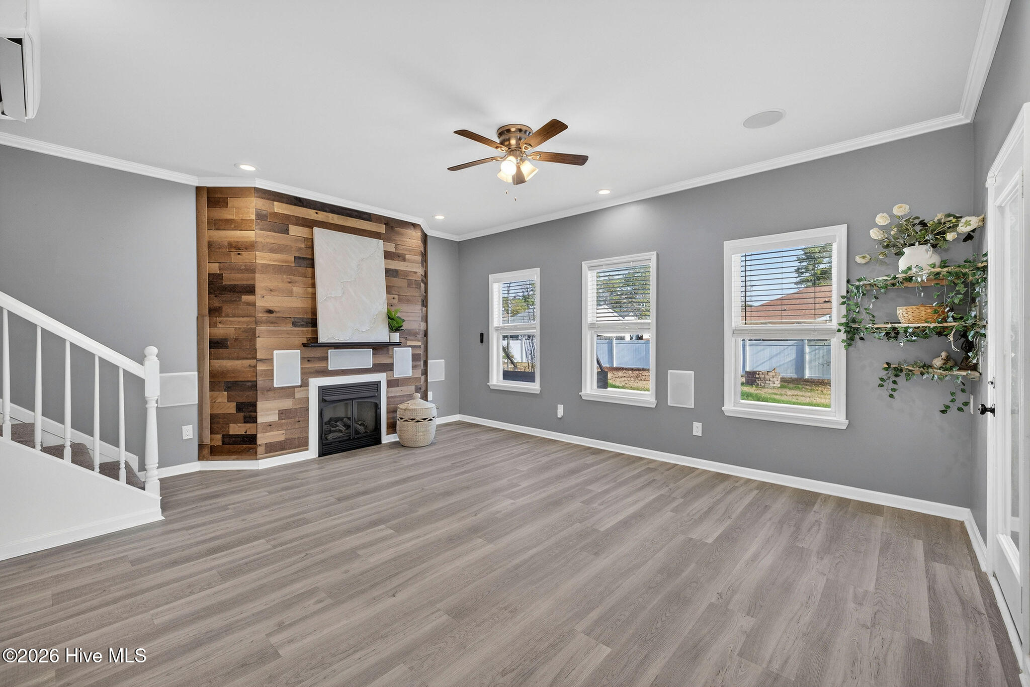 100548993 | Photo 17