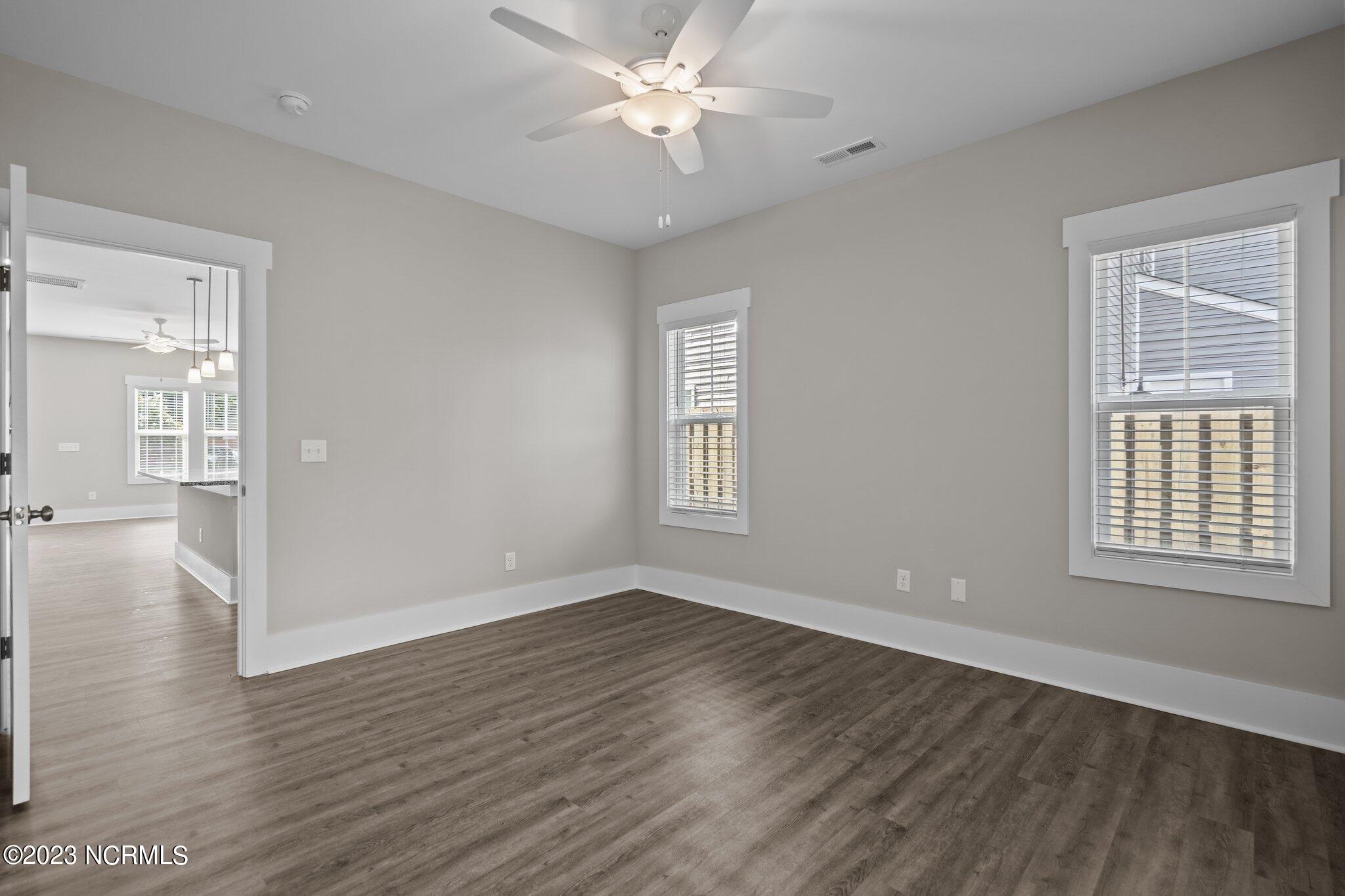 100545578 | Photo 26