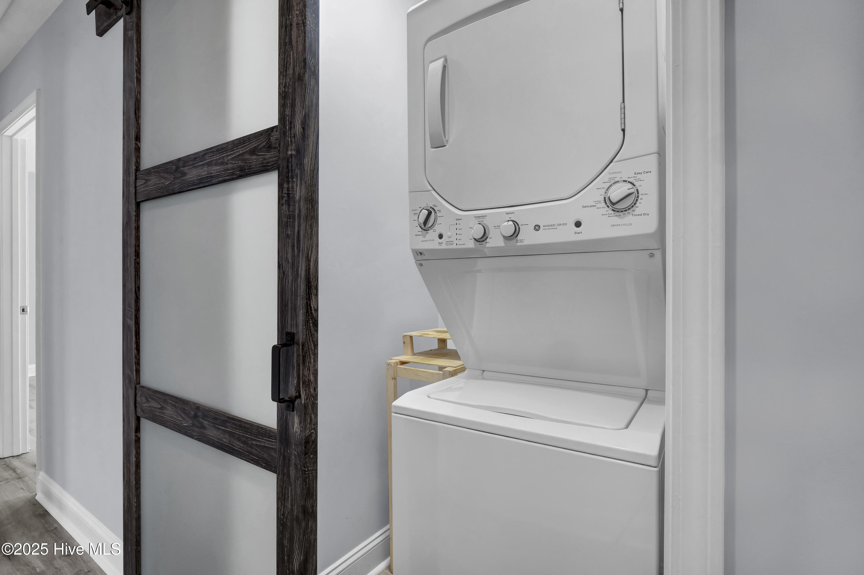 100529555 | Photo 14