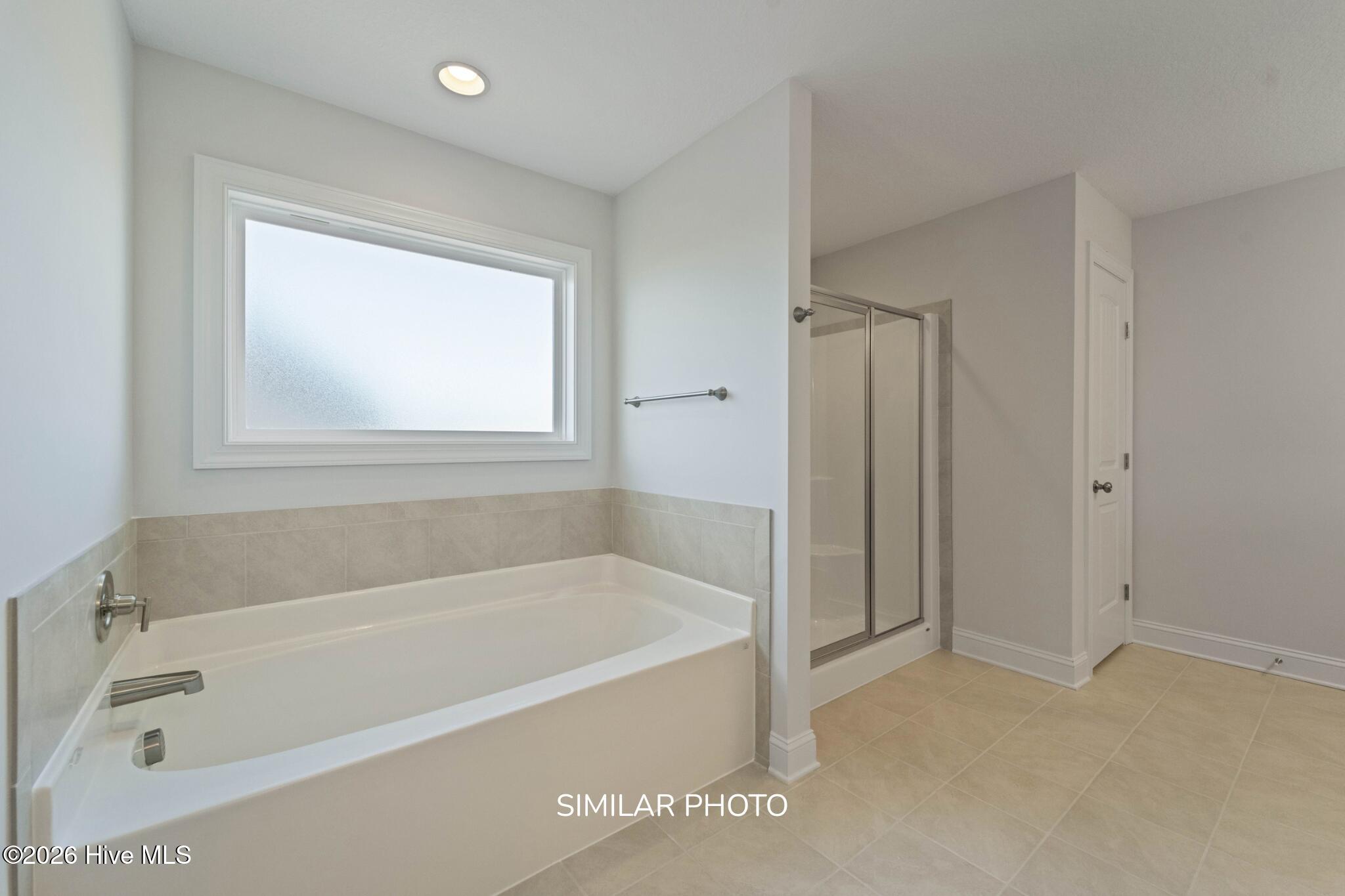 100563163 | Photo 34