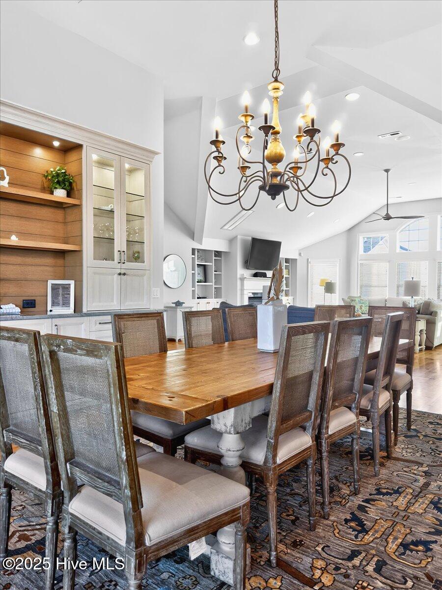 100540926 | Photo 21