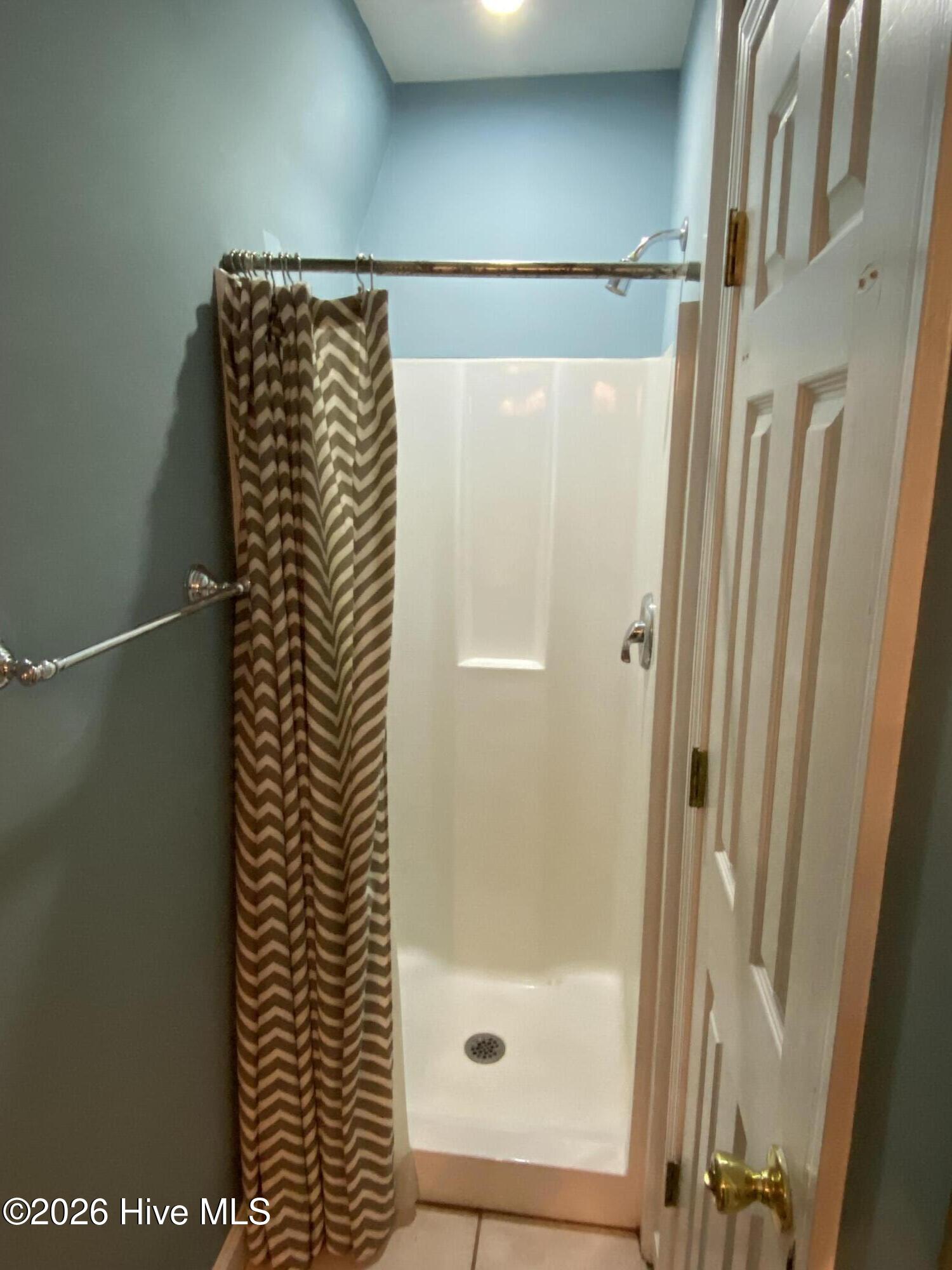 100565330 | Photo 12