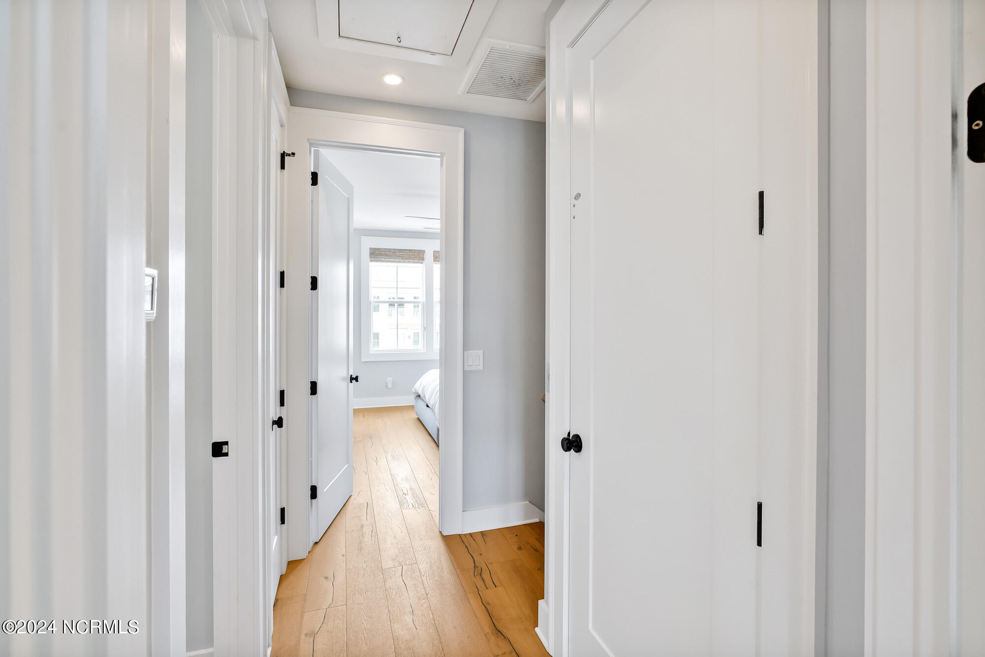 100543550 | Photo 27