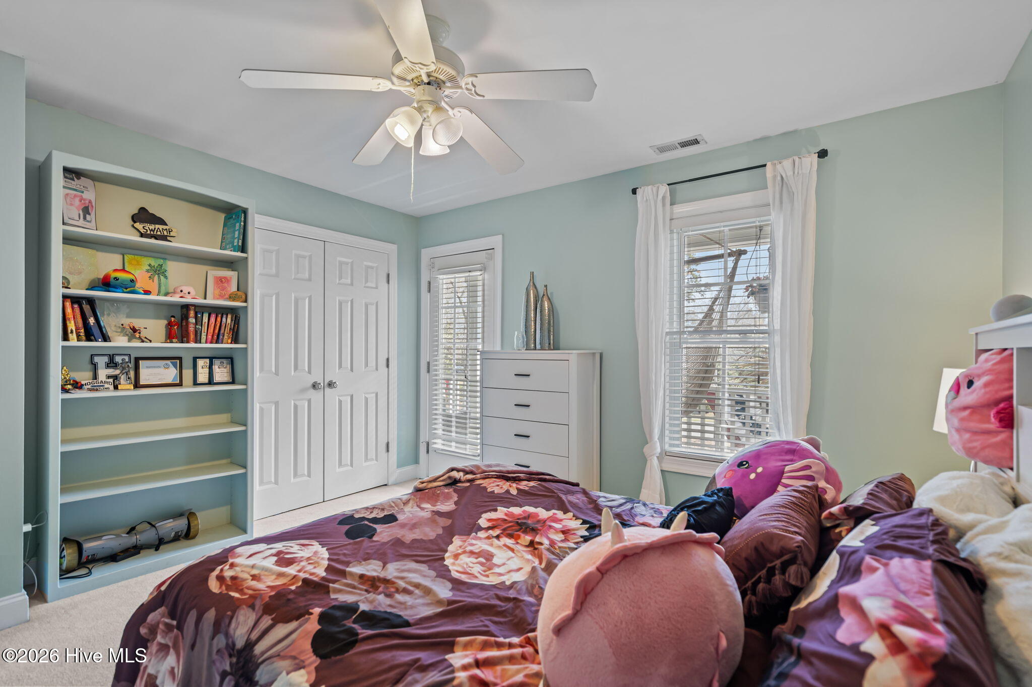 100558243 | Photo 39