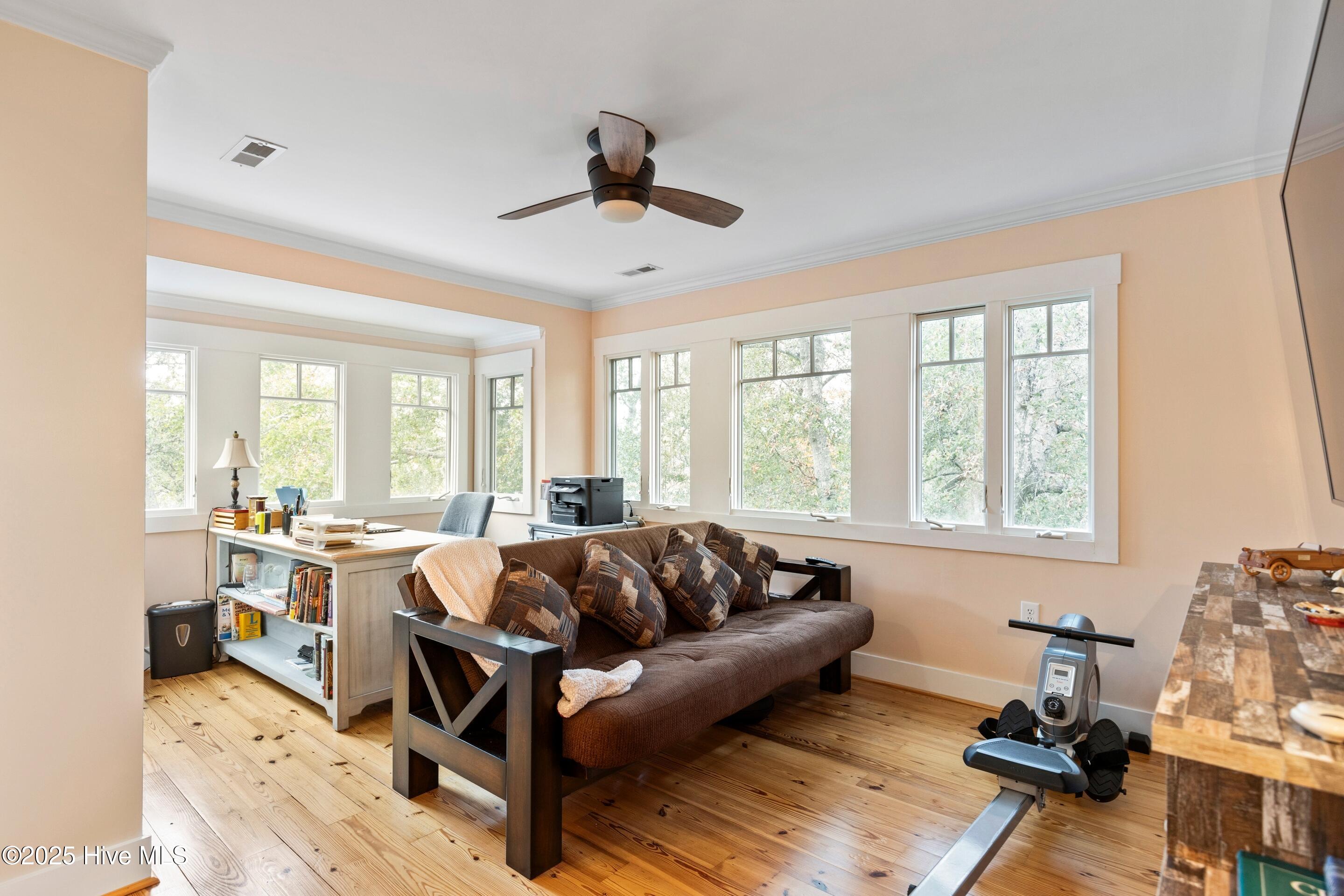 100544140 | Photo 48