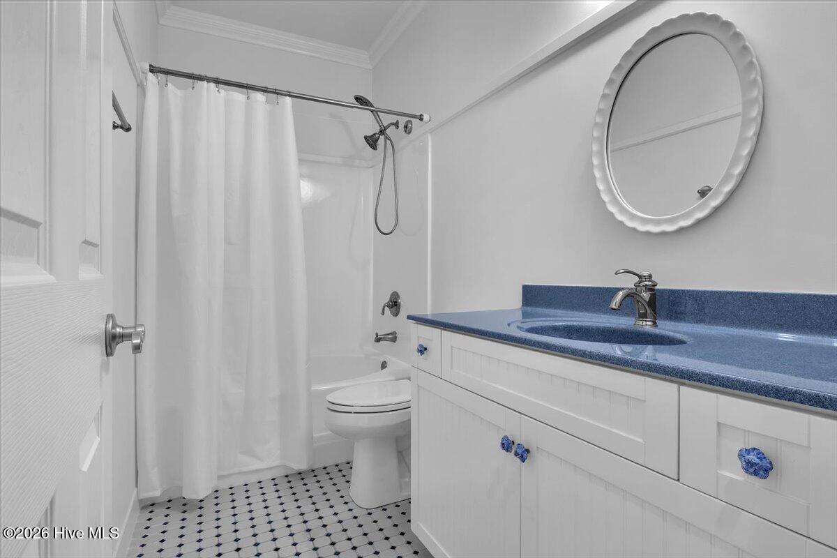 100559889 | Photo 25