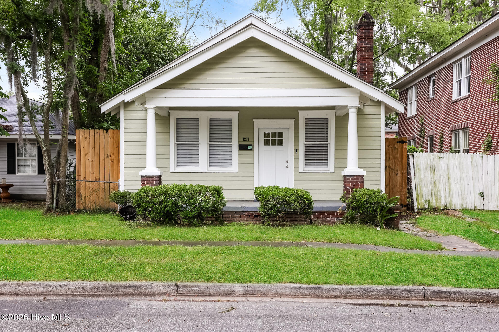 Homes for sale in Savannah, GA | 1231 E 42nd St, Savannah, GA 31404 | MLS# 100574476