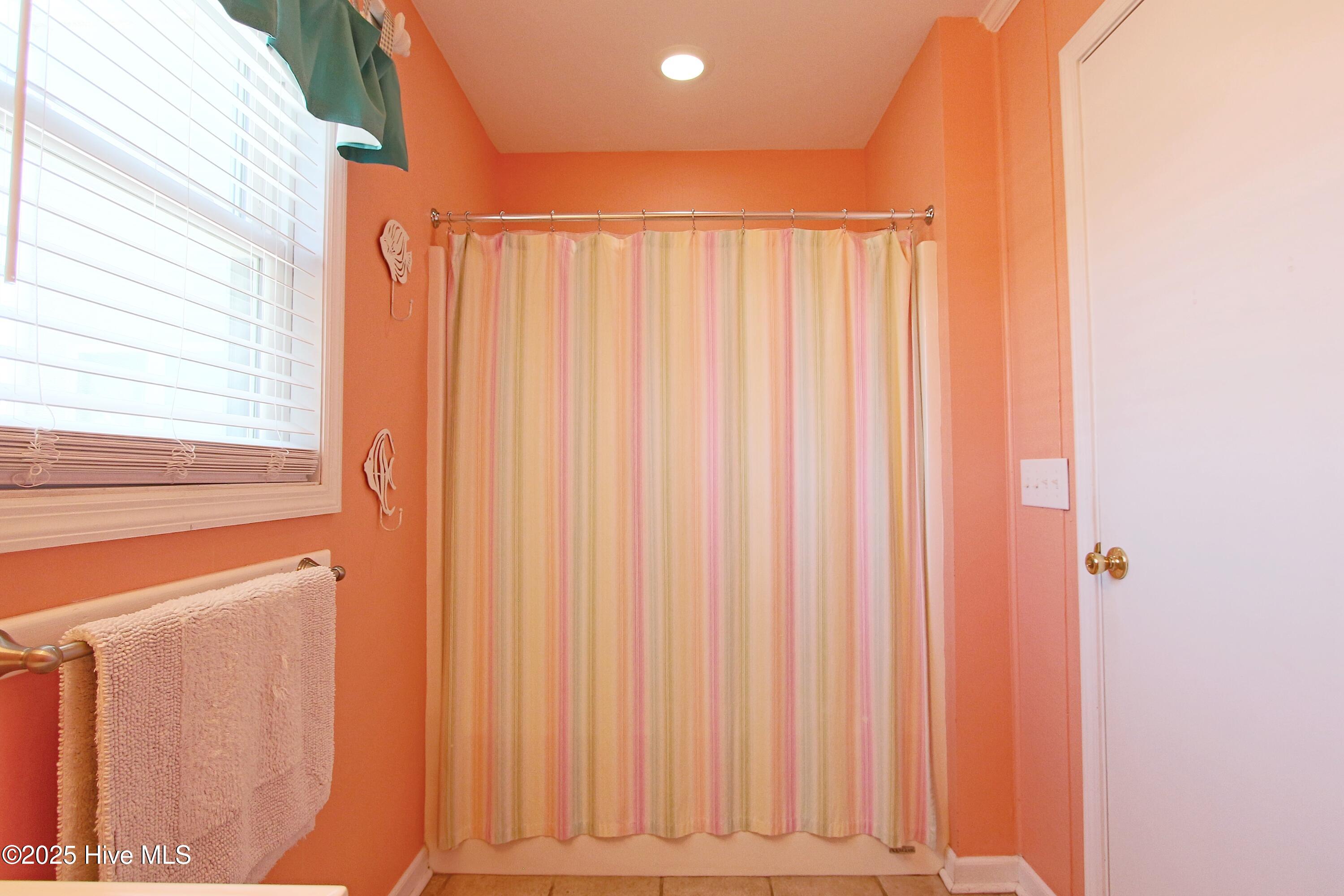 100503699 | Photo 44