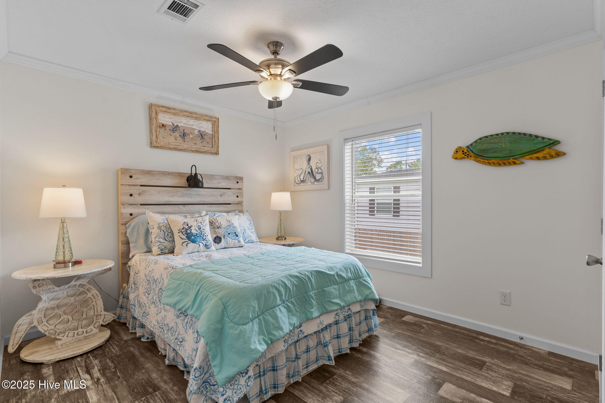 100530001 | Photo 22