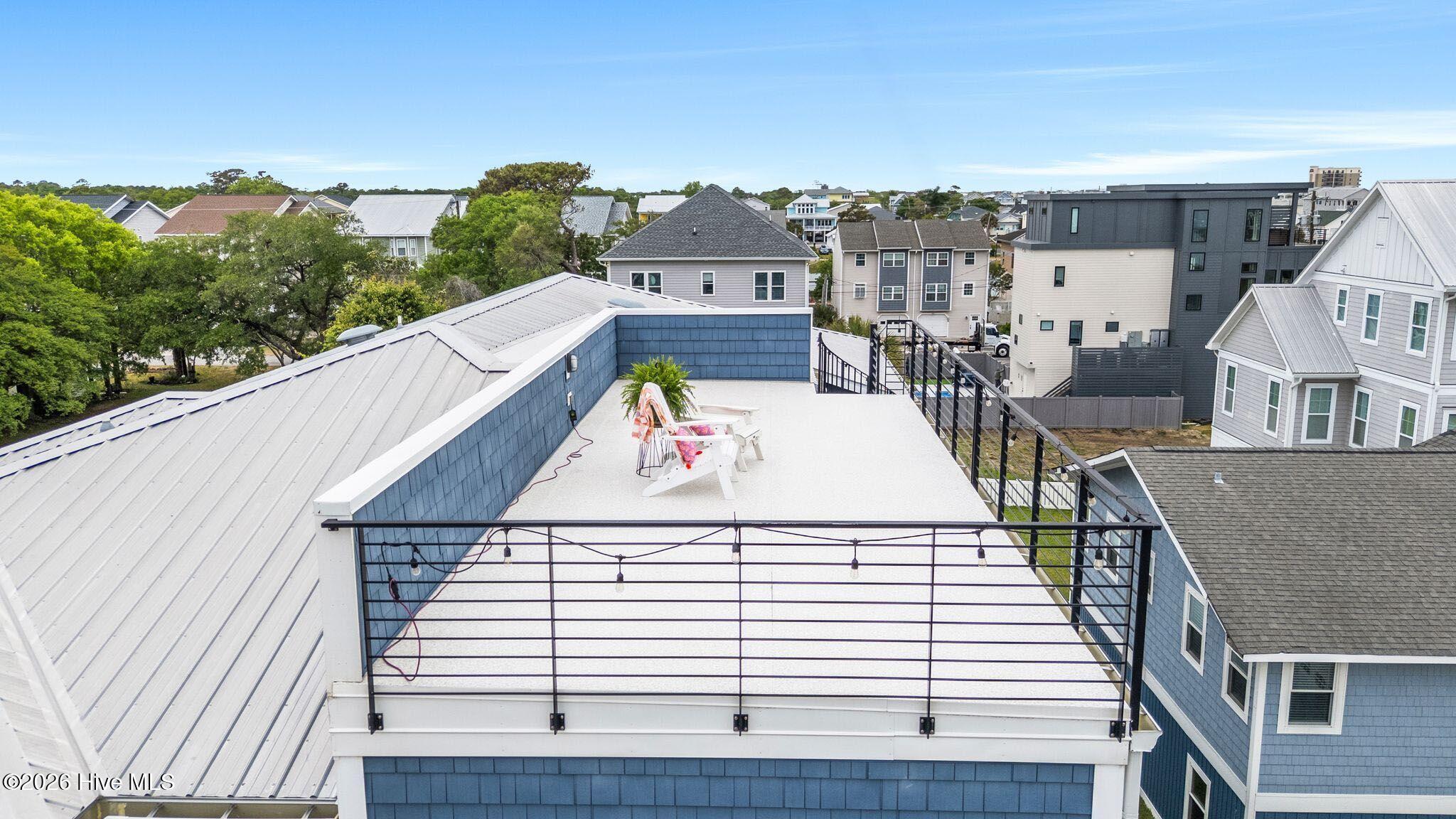 100570540 | Photo 56