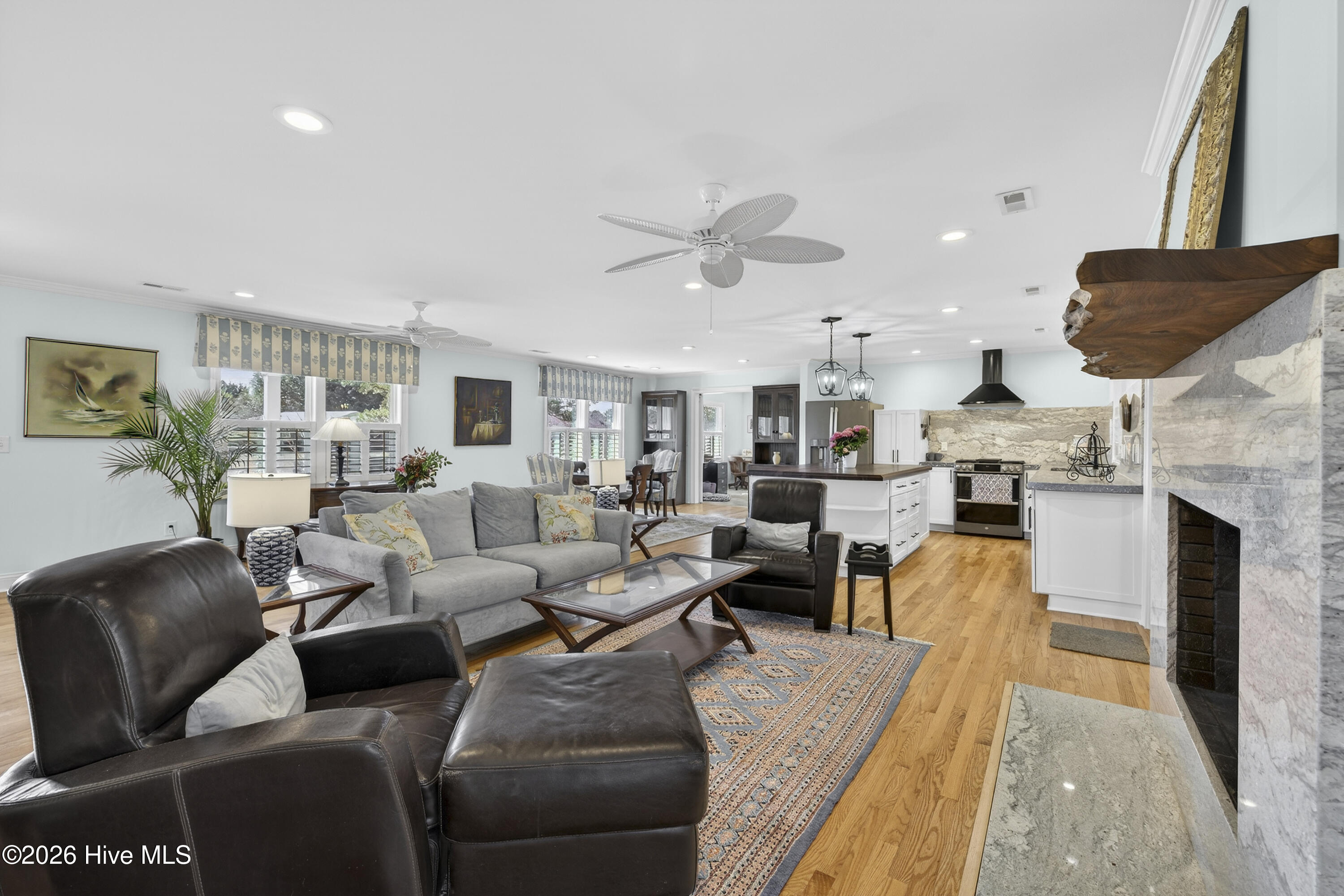 100559114 | Photo 10