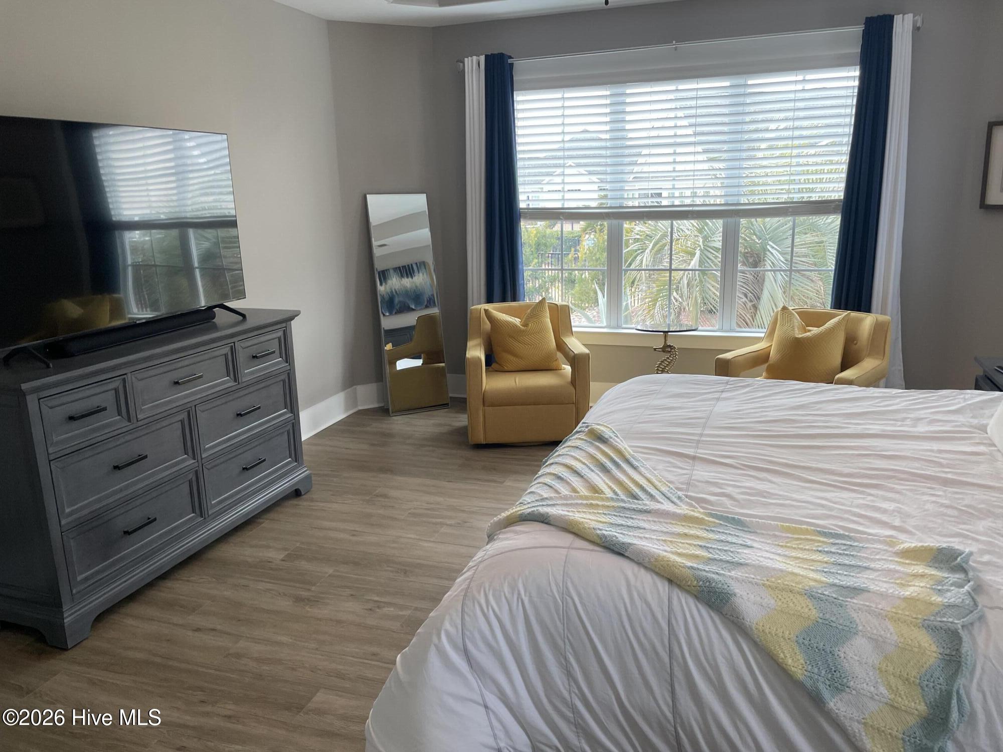 100555586 | Photo 22