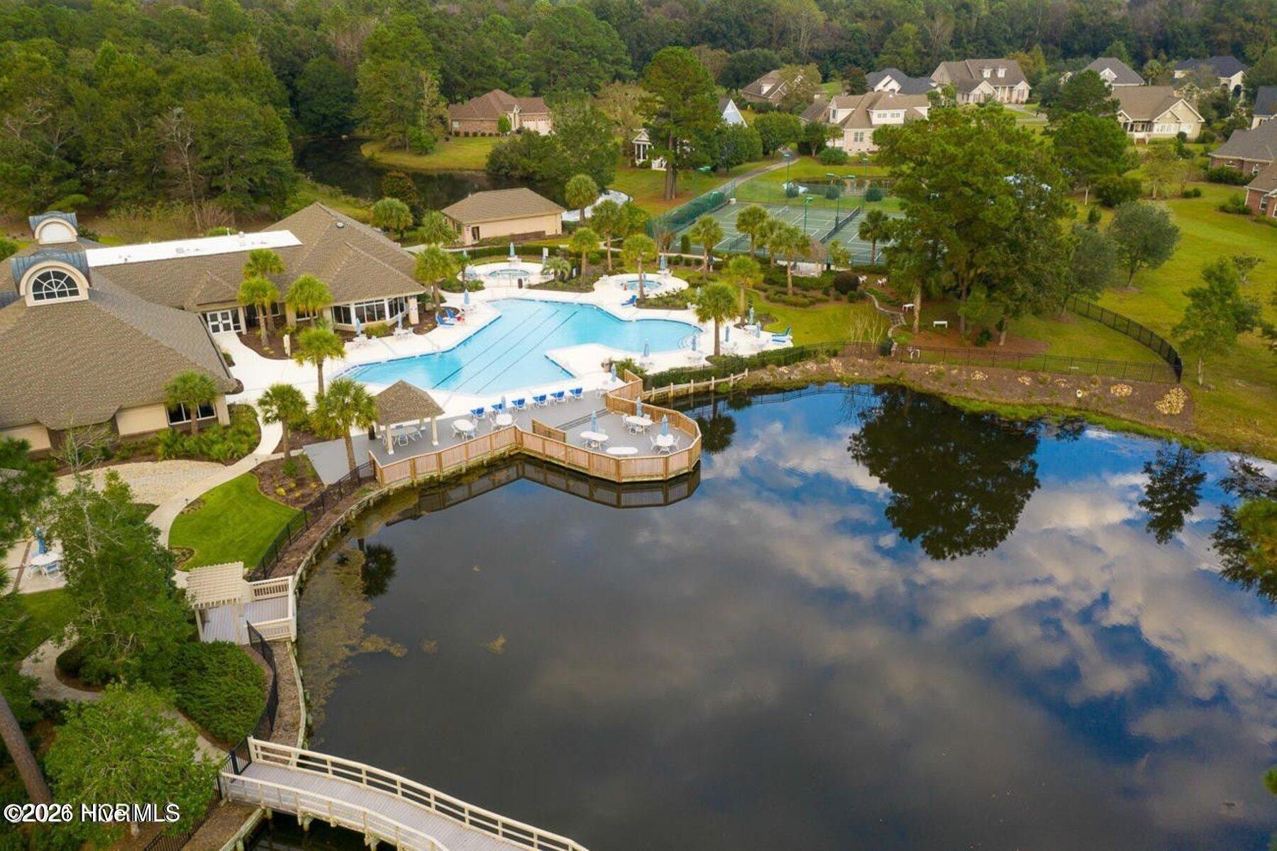 100555676 | Photo 68