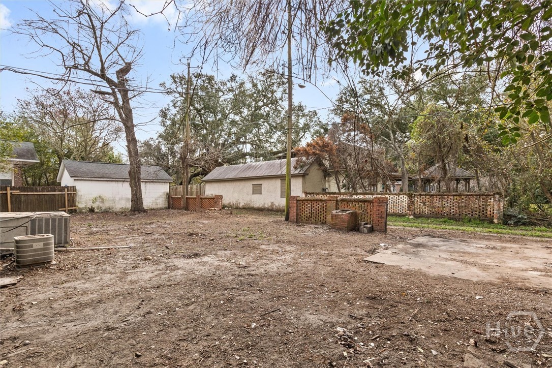 221 E 49th Street, Savannah, GA, 31405