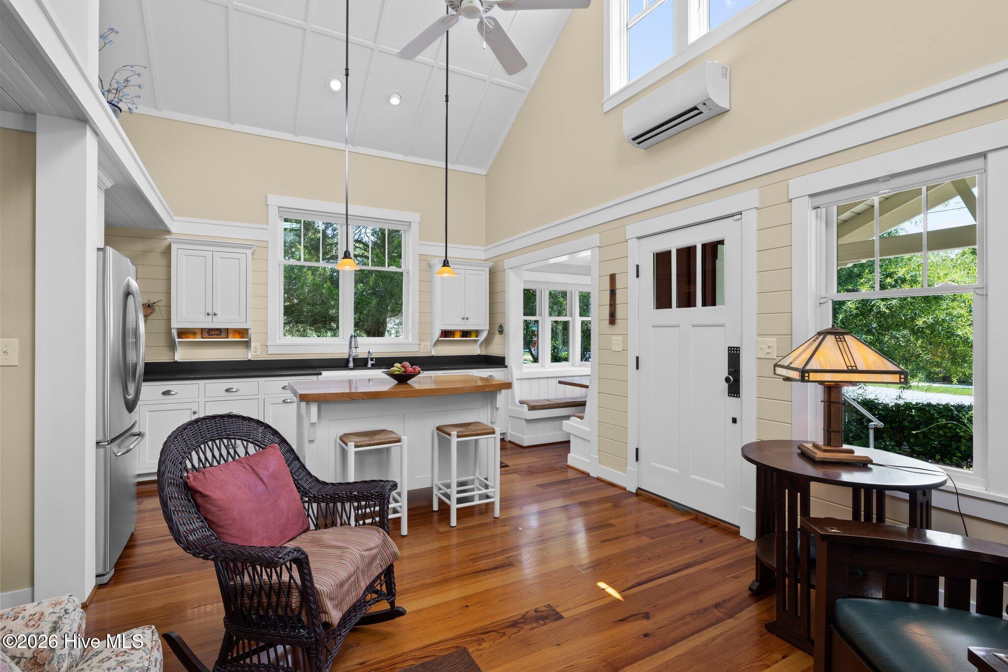 105 3rd Street,Beaufort
