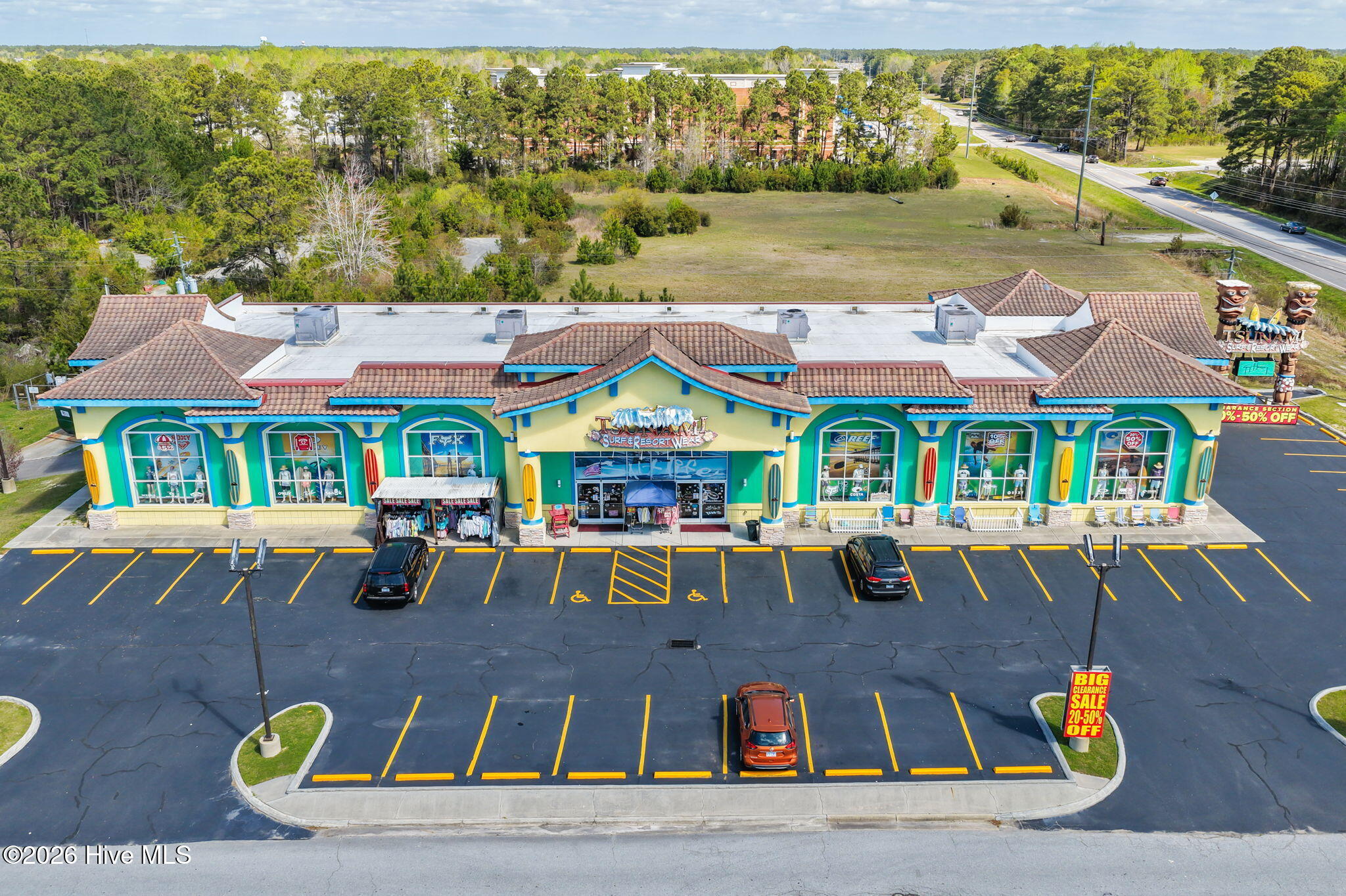 100565023 | Photo 37