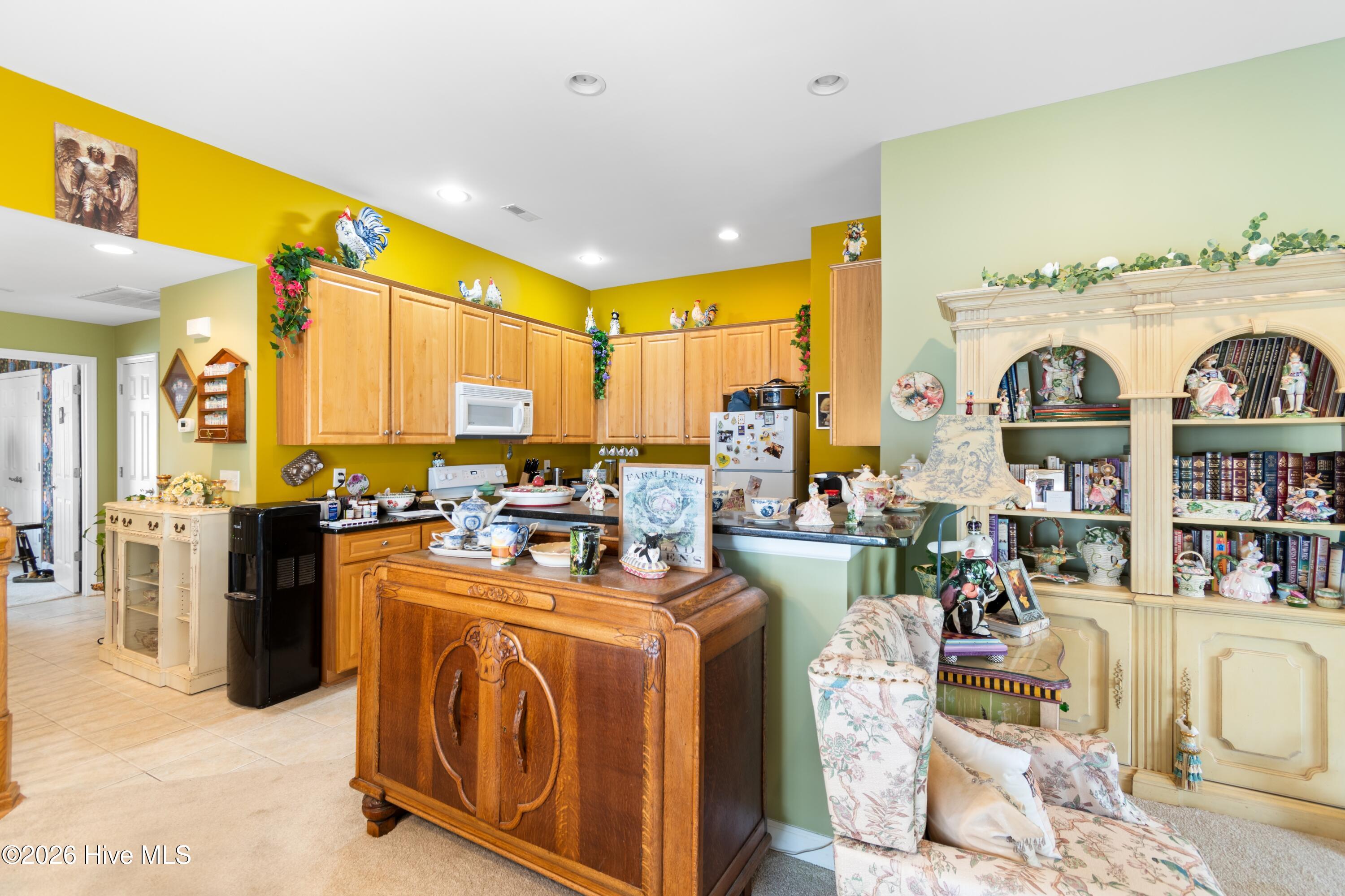 100560403 | Photo 10