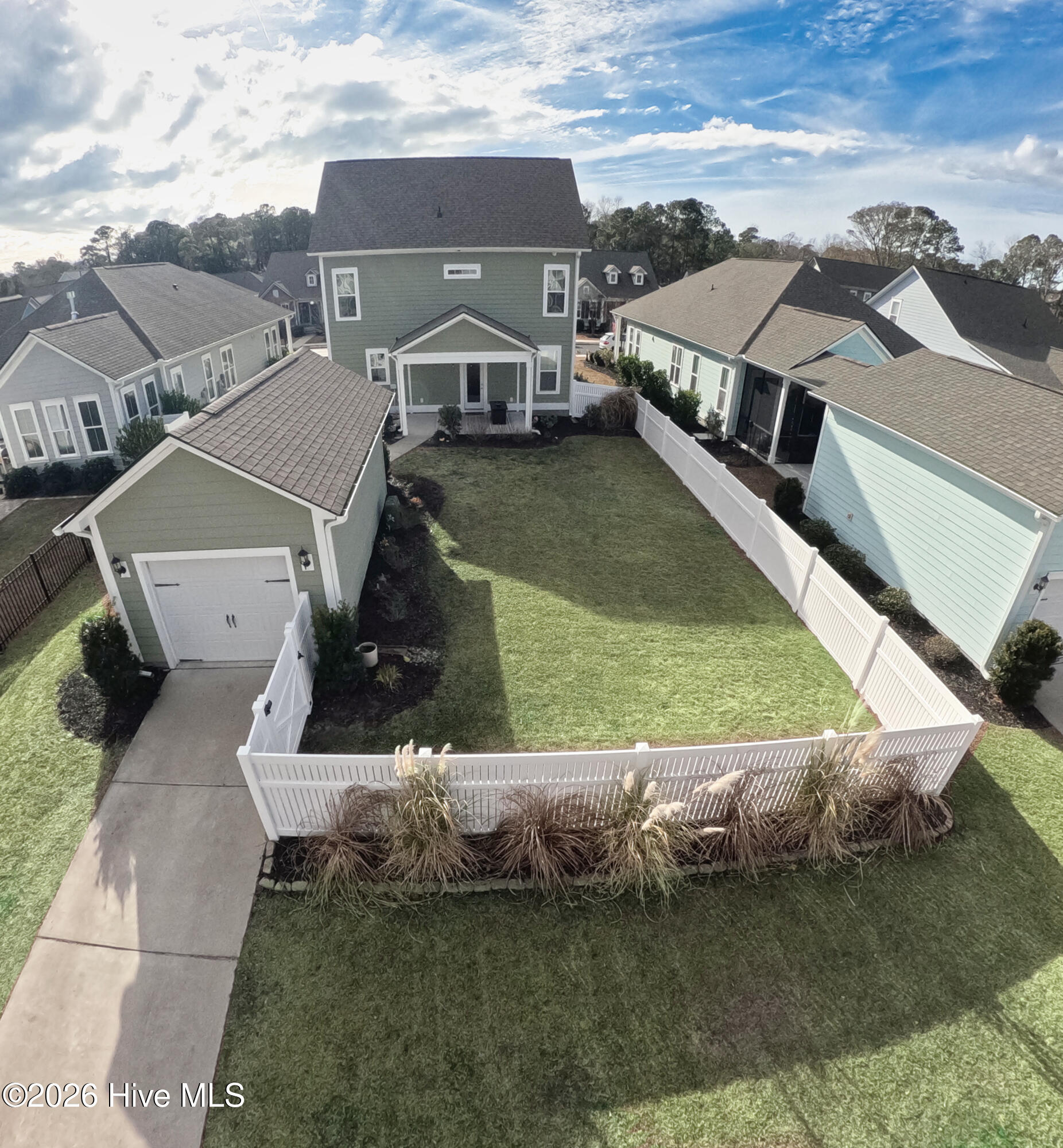 100551337 | Photo 11