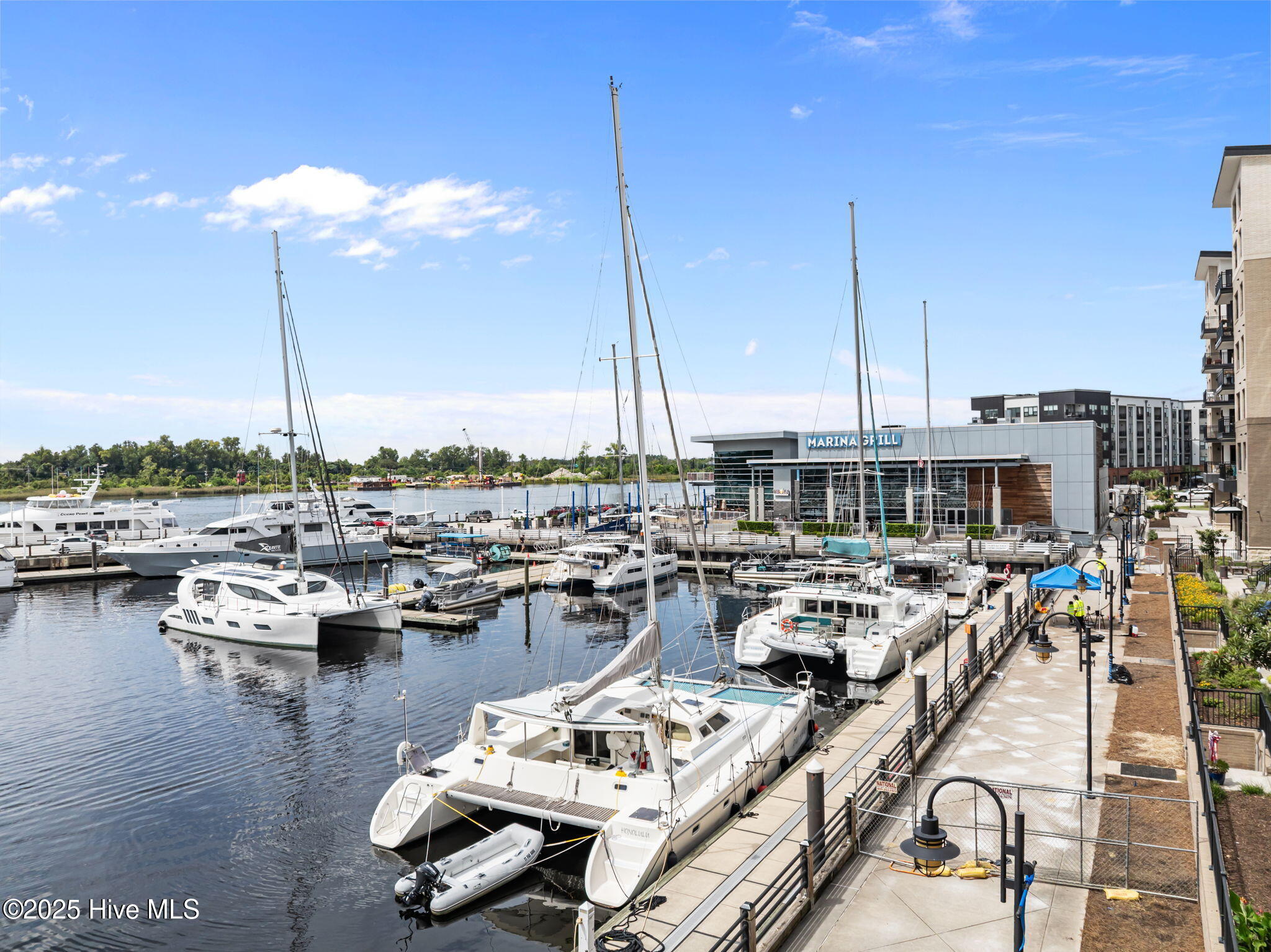 100528560 | Photo 17