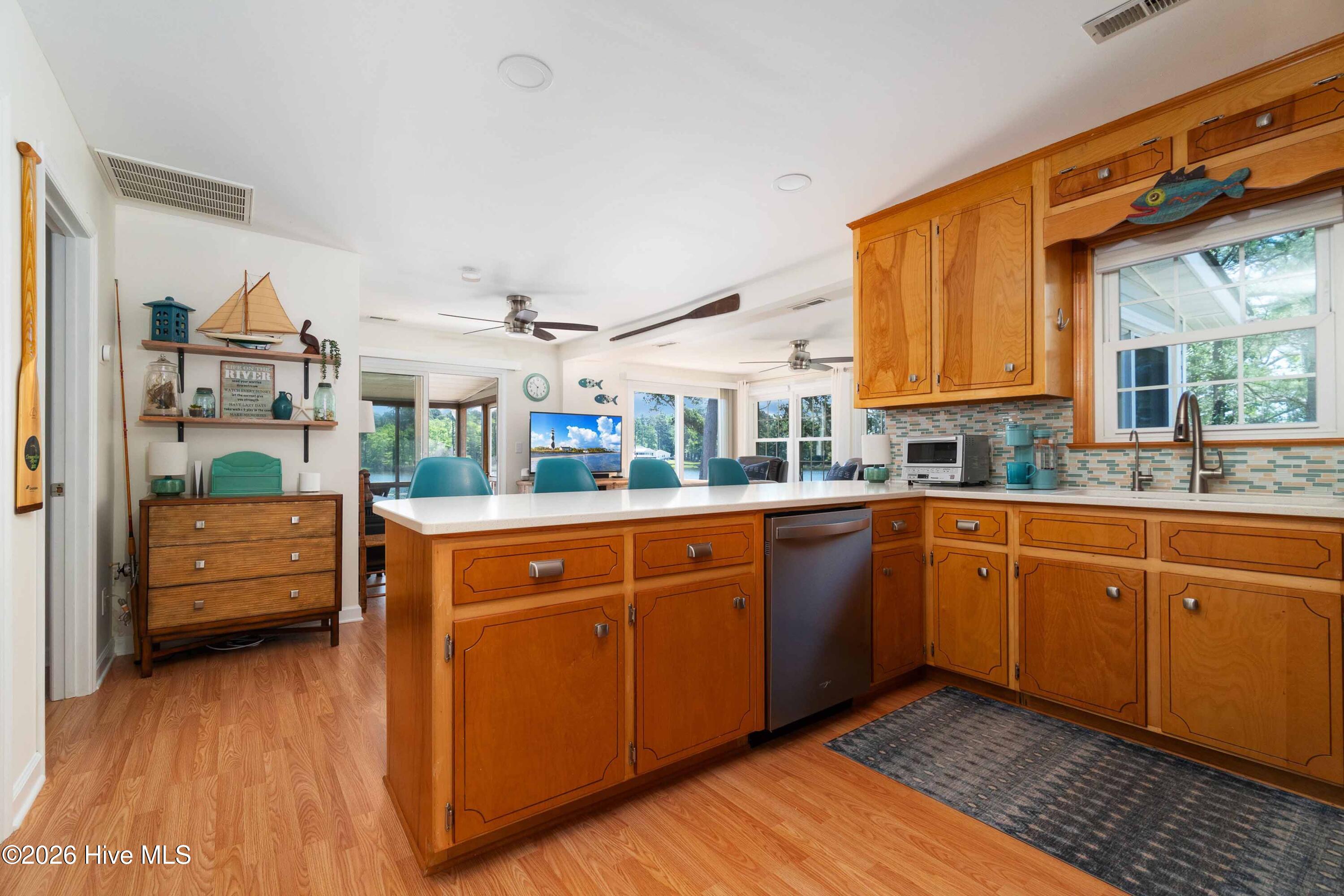247 Jane Lane,Oriental