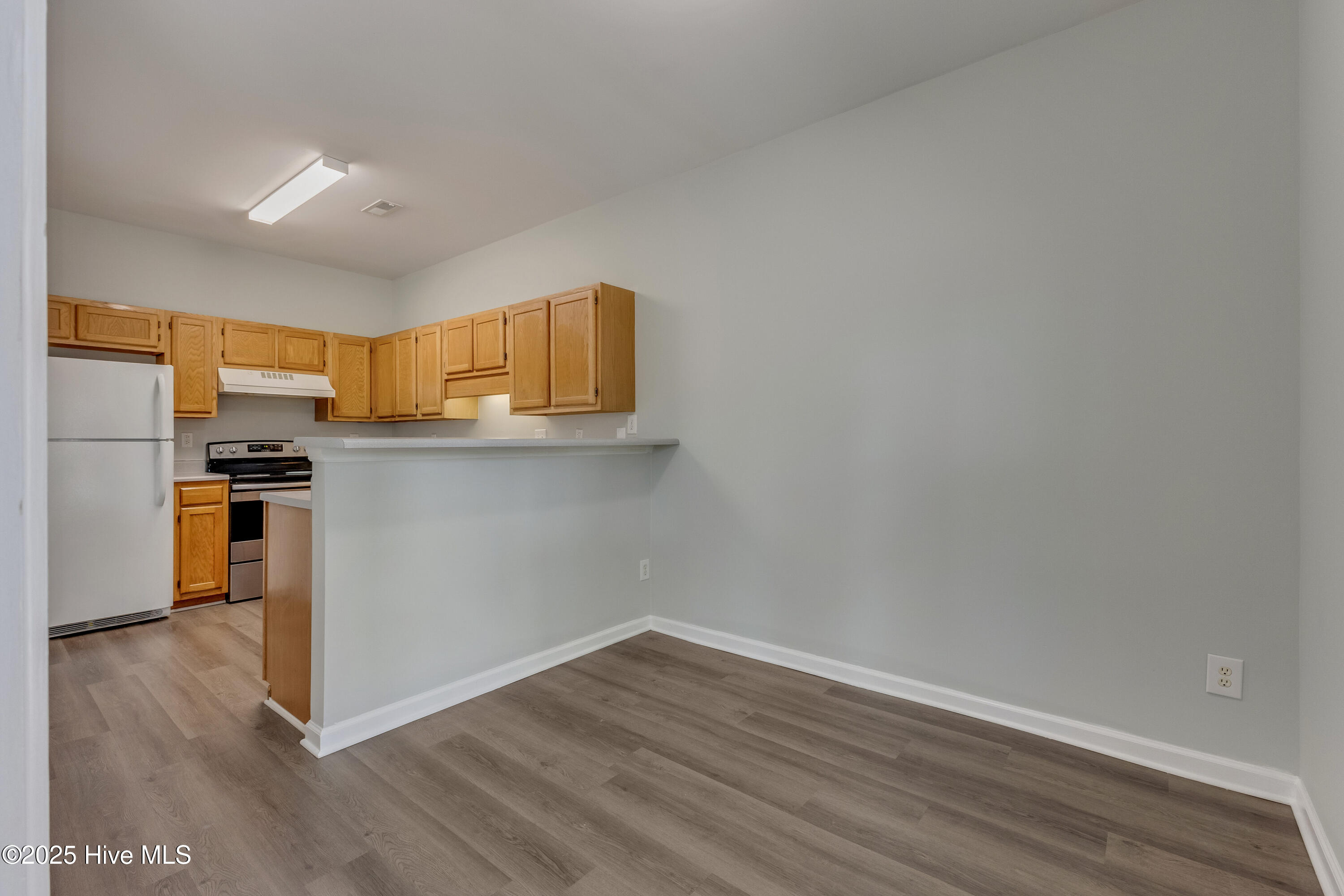 100514593 | Photo 11