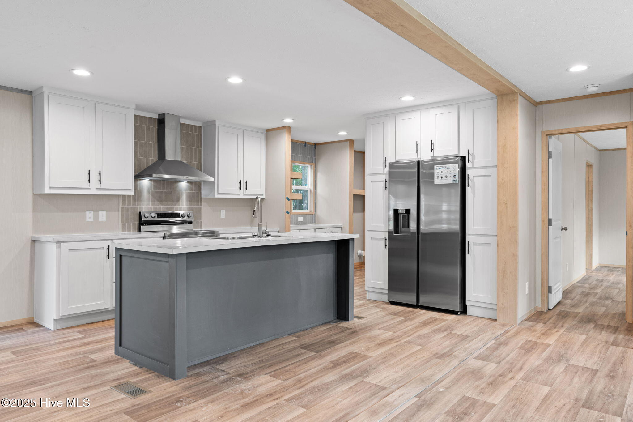 100547608 | Photo 28