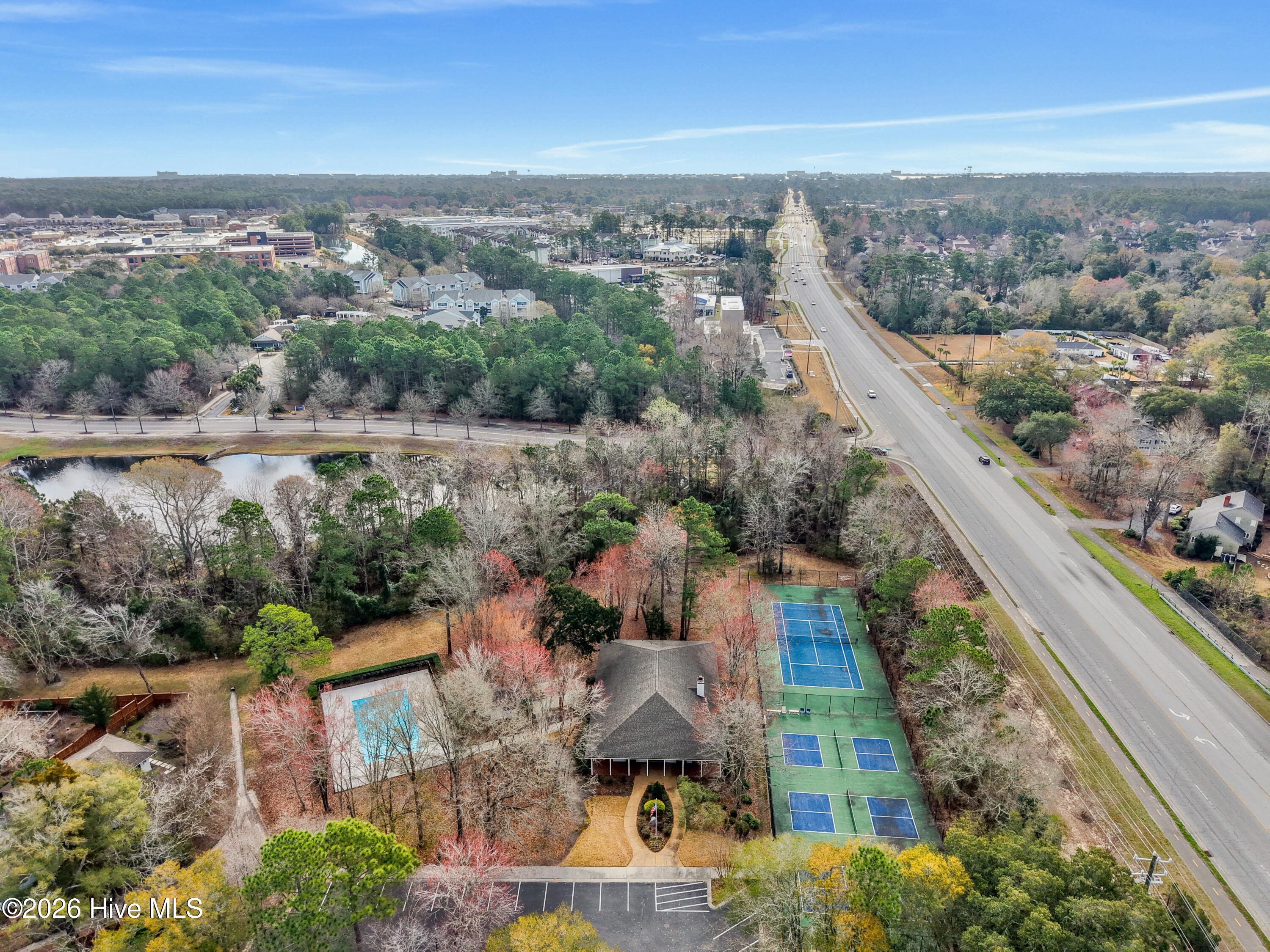 100558002 | Photo 53