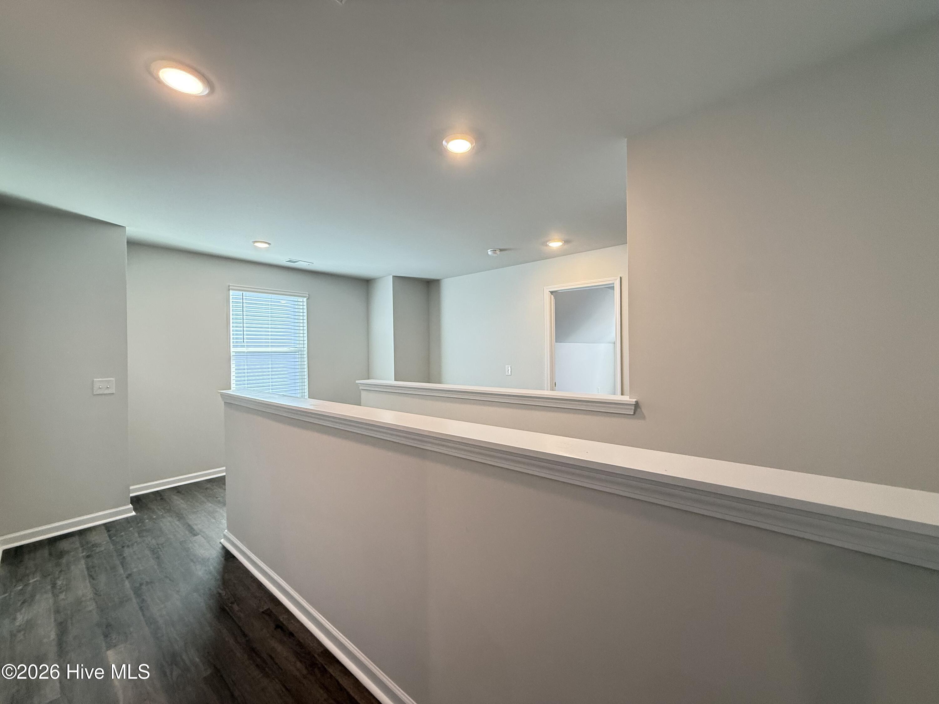 100526305 | Photo 36