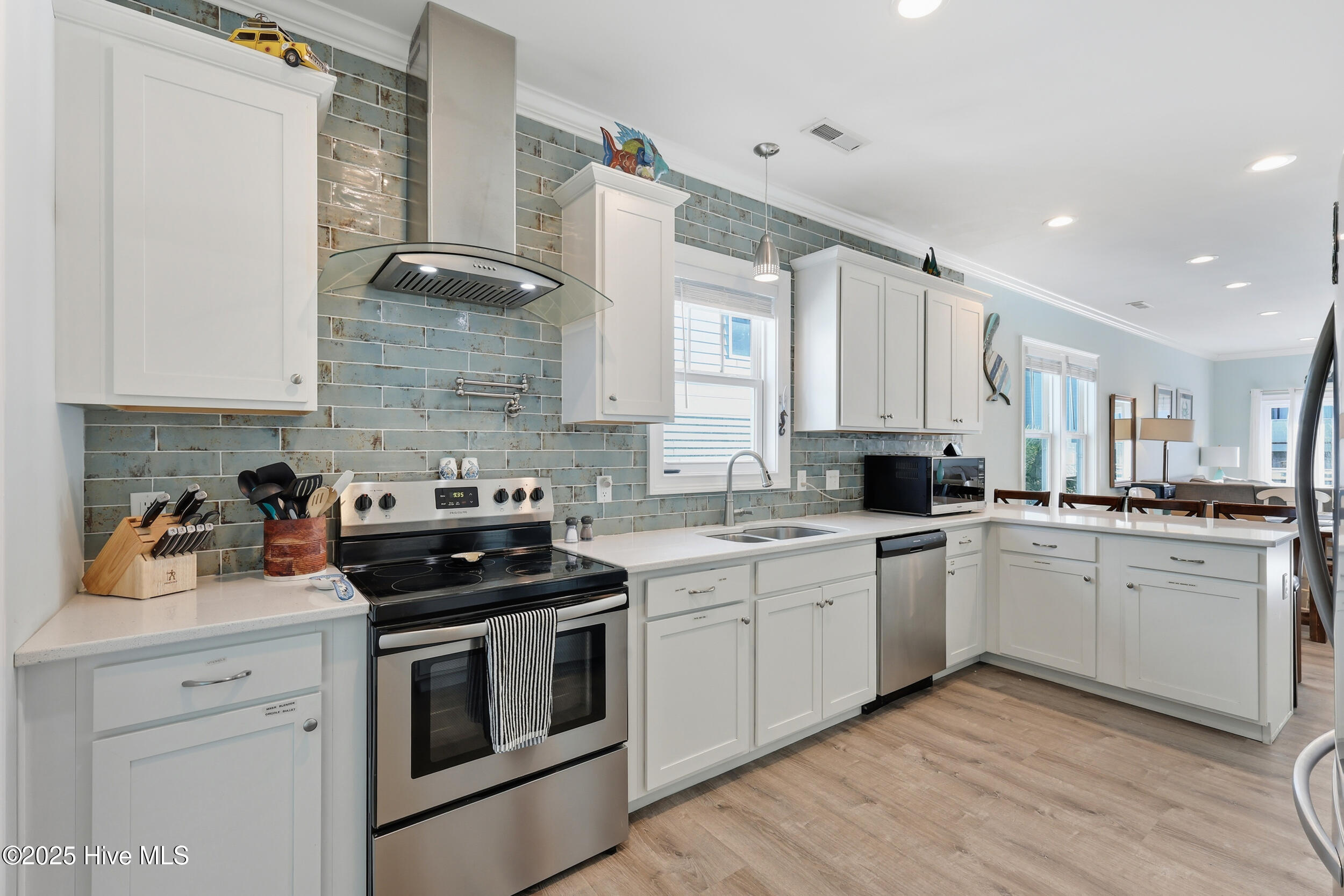 100539226 | Photo 14