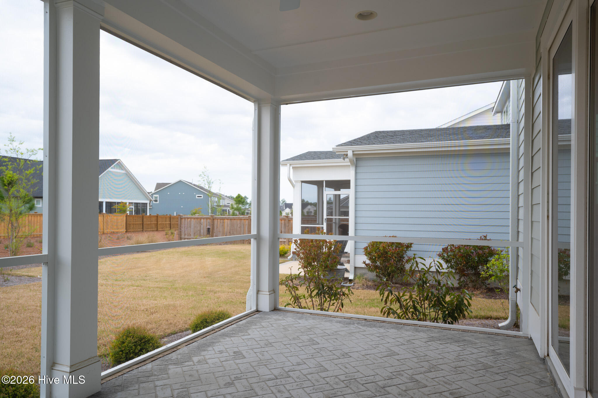 100564626 | Photo 21