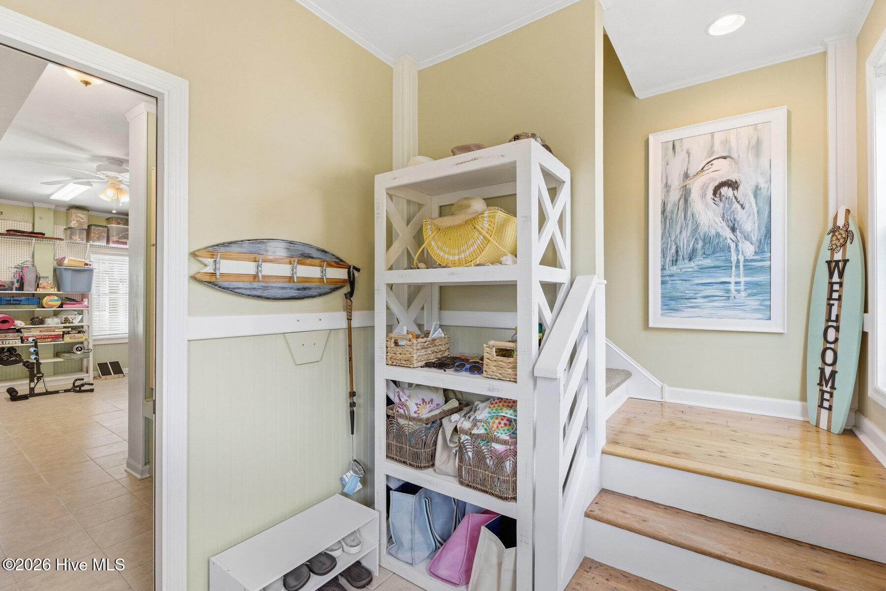 100566384 | Photo 40