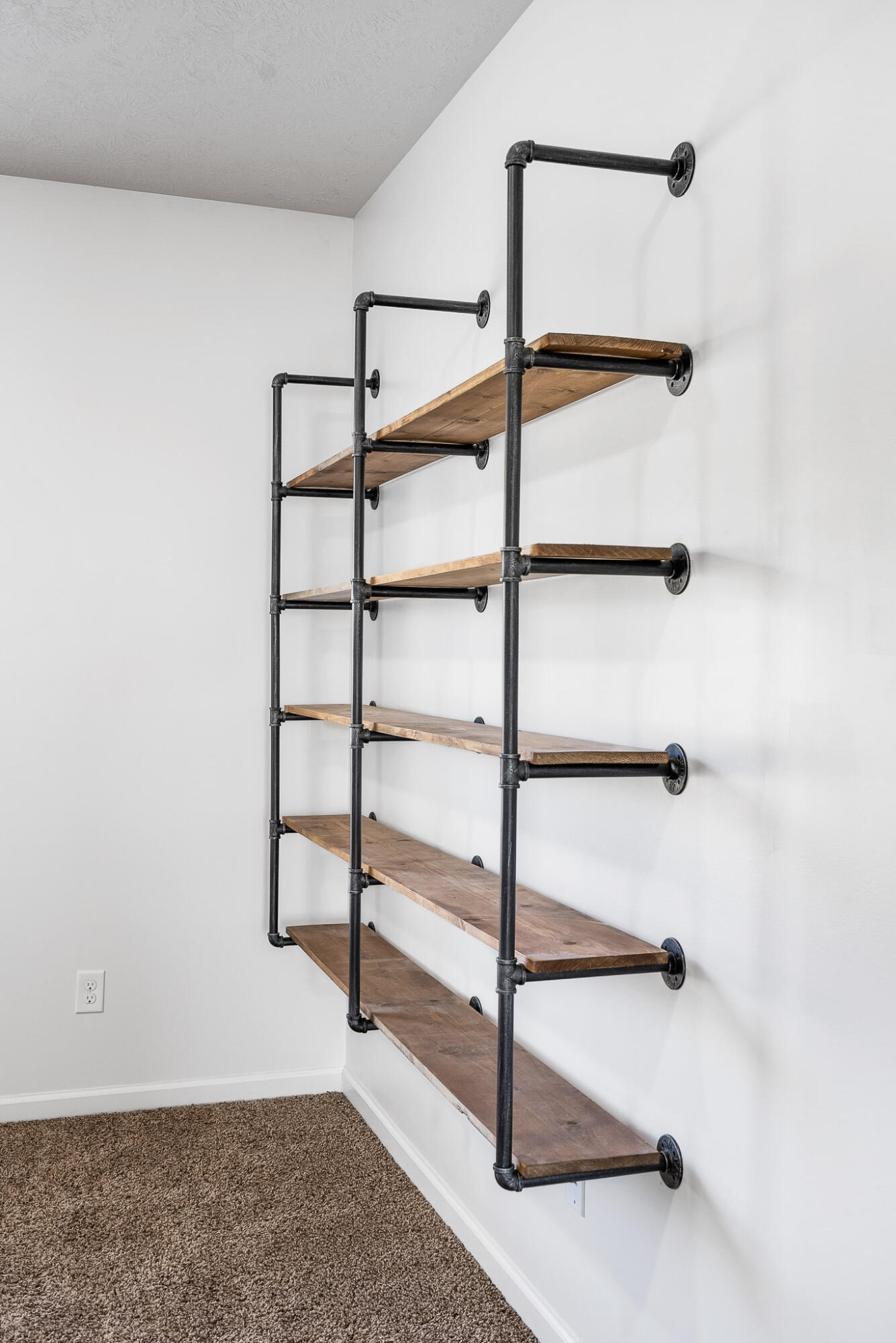 Undisclosed Address, Aiken, SC, 29801