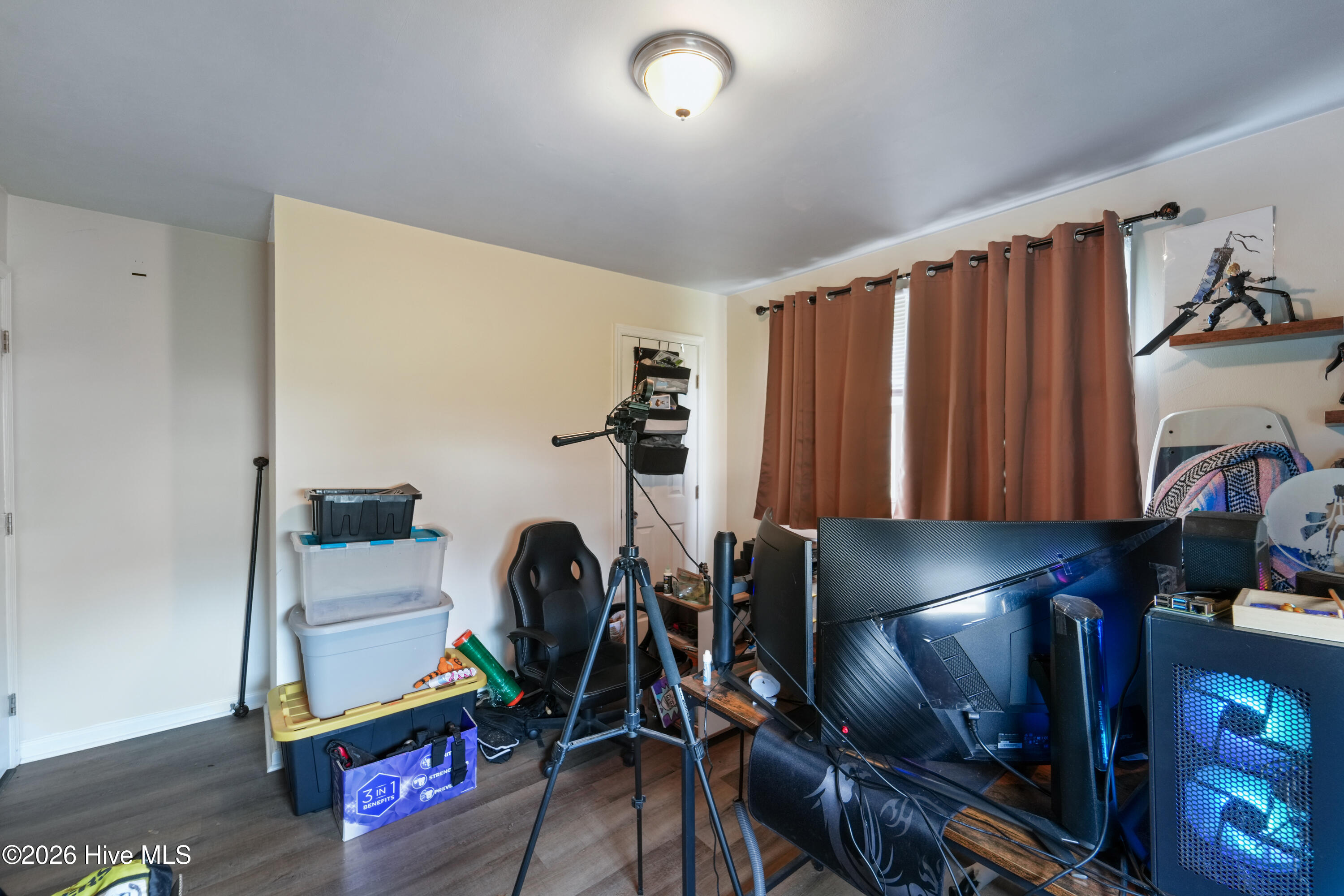 100561958 | Photo 28