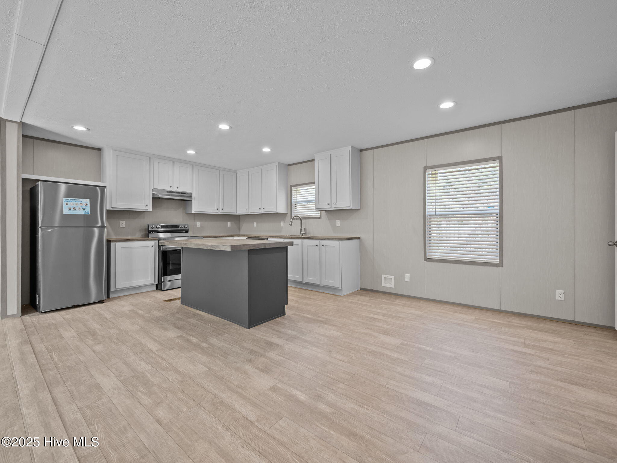 100541936 | Photo 41