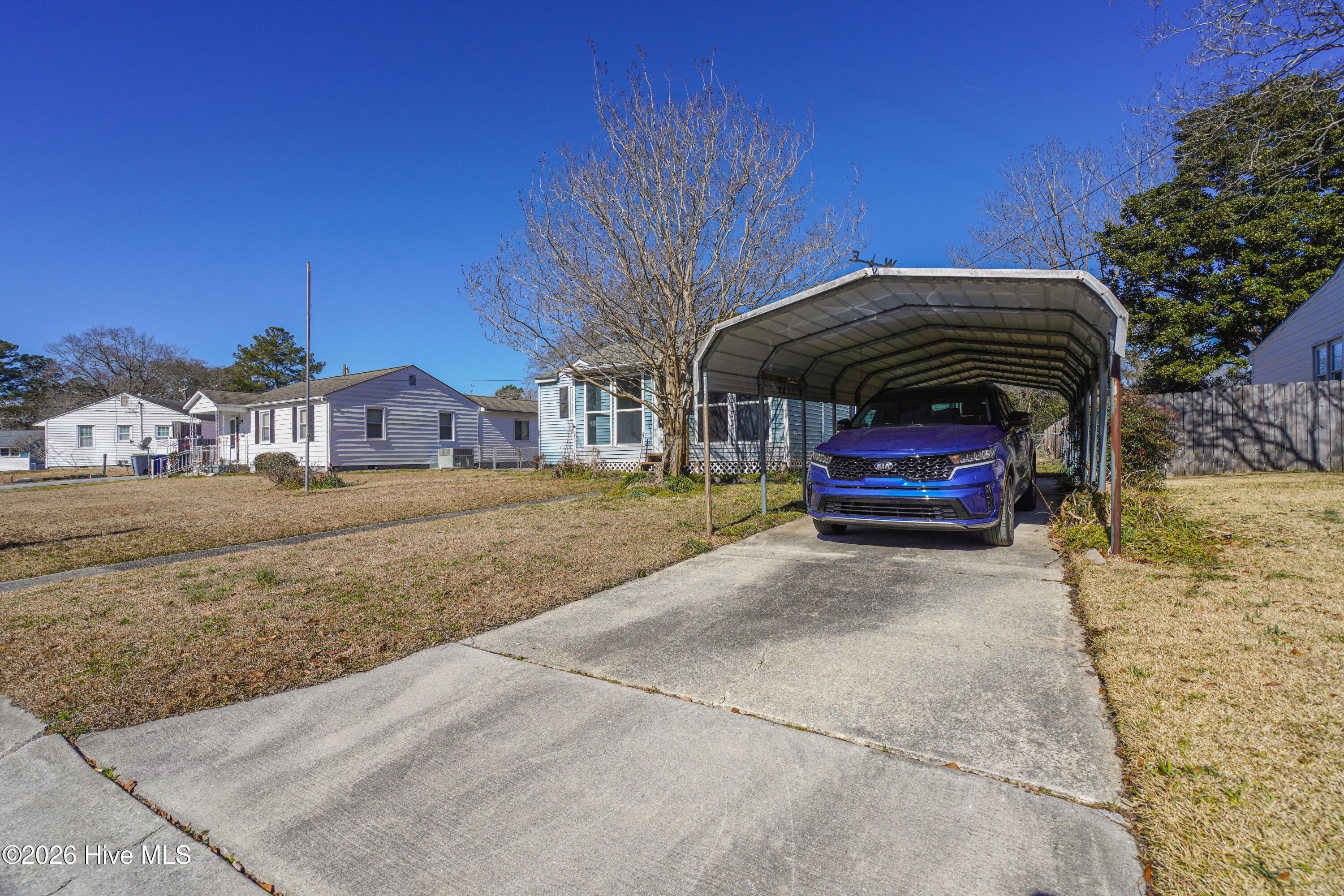 100559620 | Photo 25