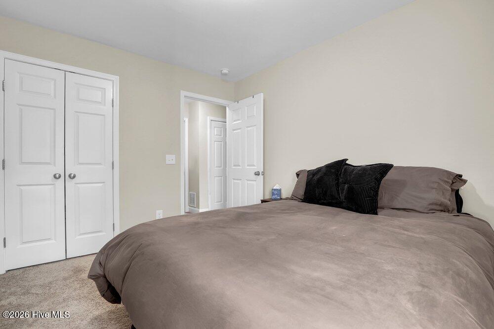 100568323 | Photo 23