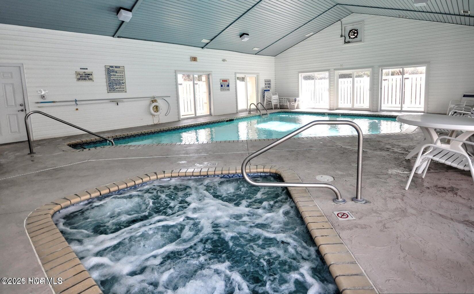 100564188 | Photo 30