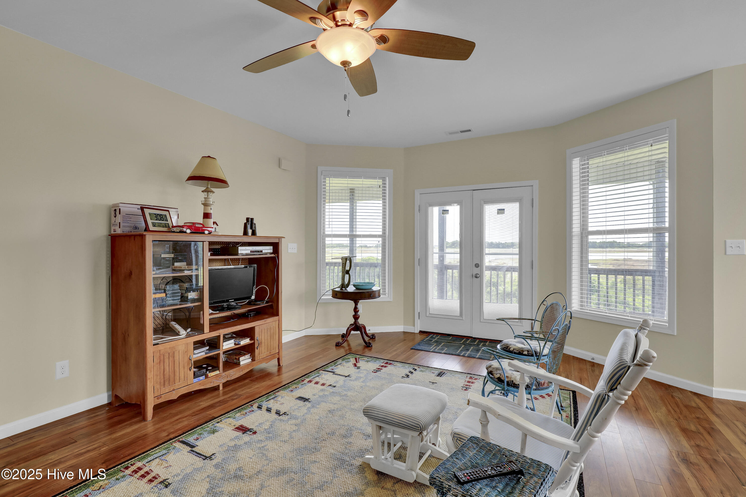 100511800 | Photo 20