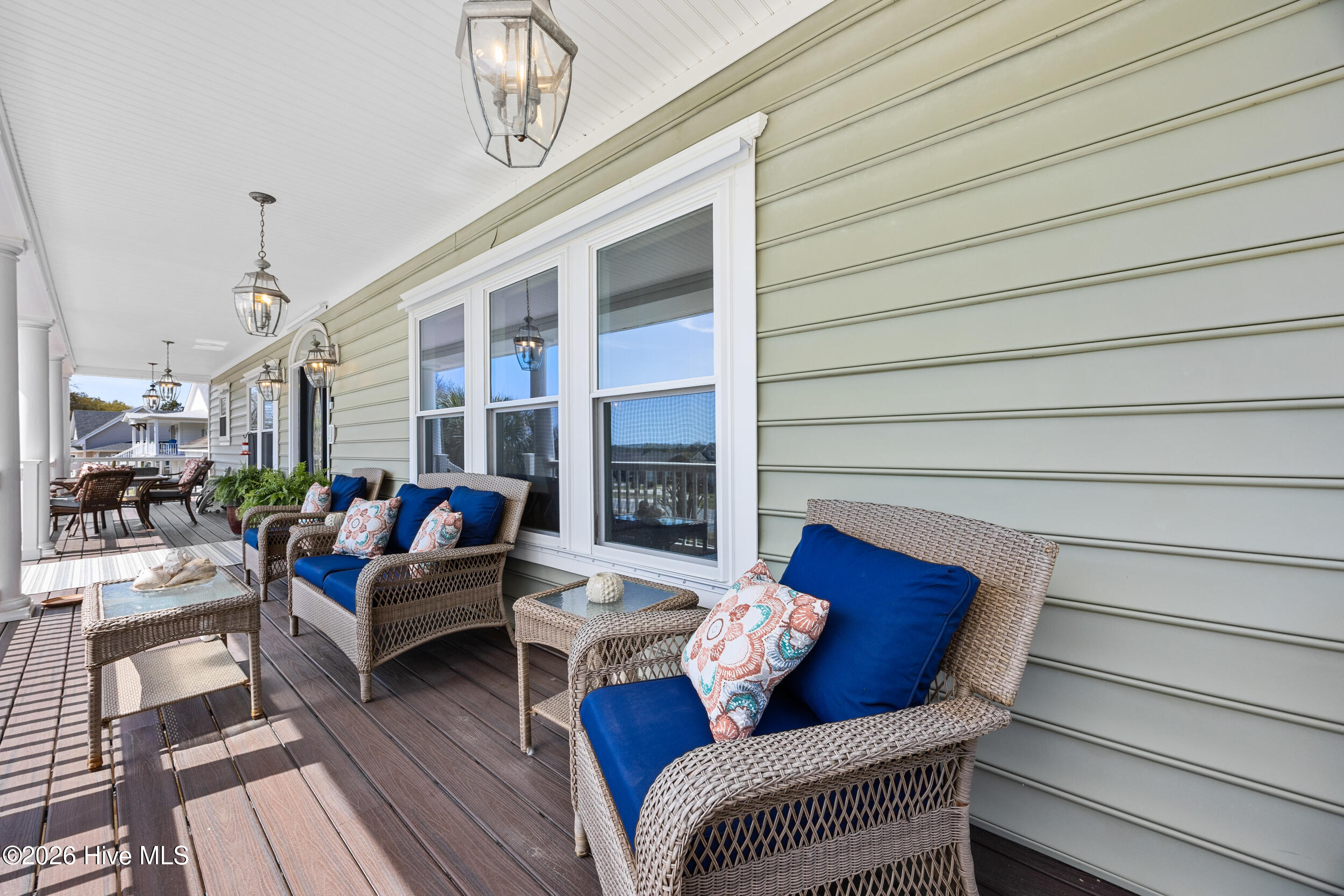 100567542 | Photo 11