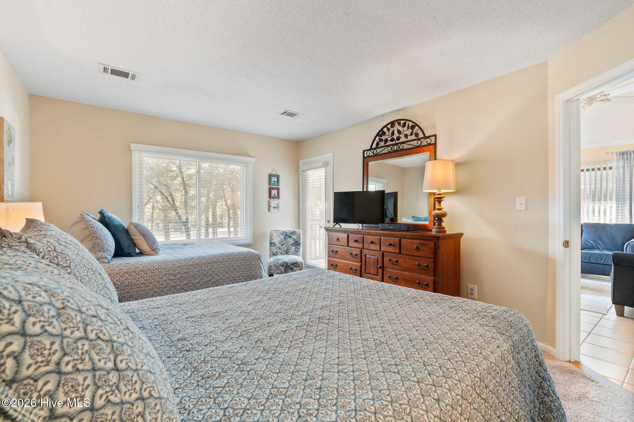 100552721 | Photo 18