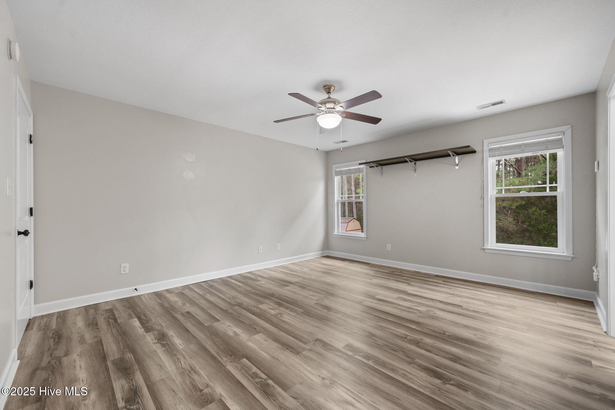 100546672 | Photo 25