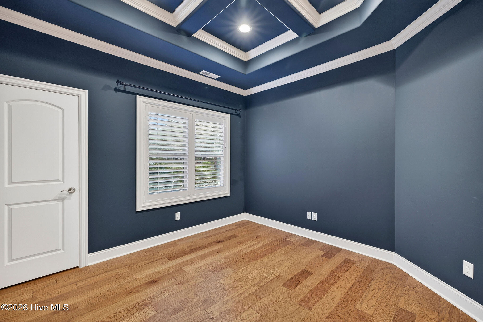 100557341 | Photo 19