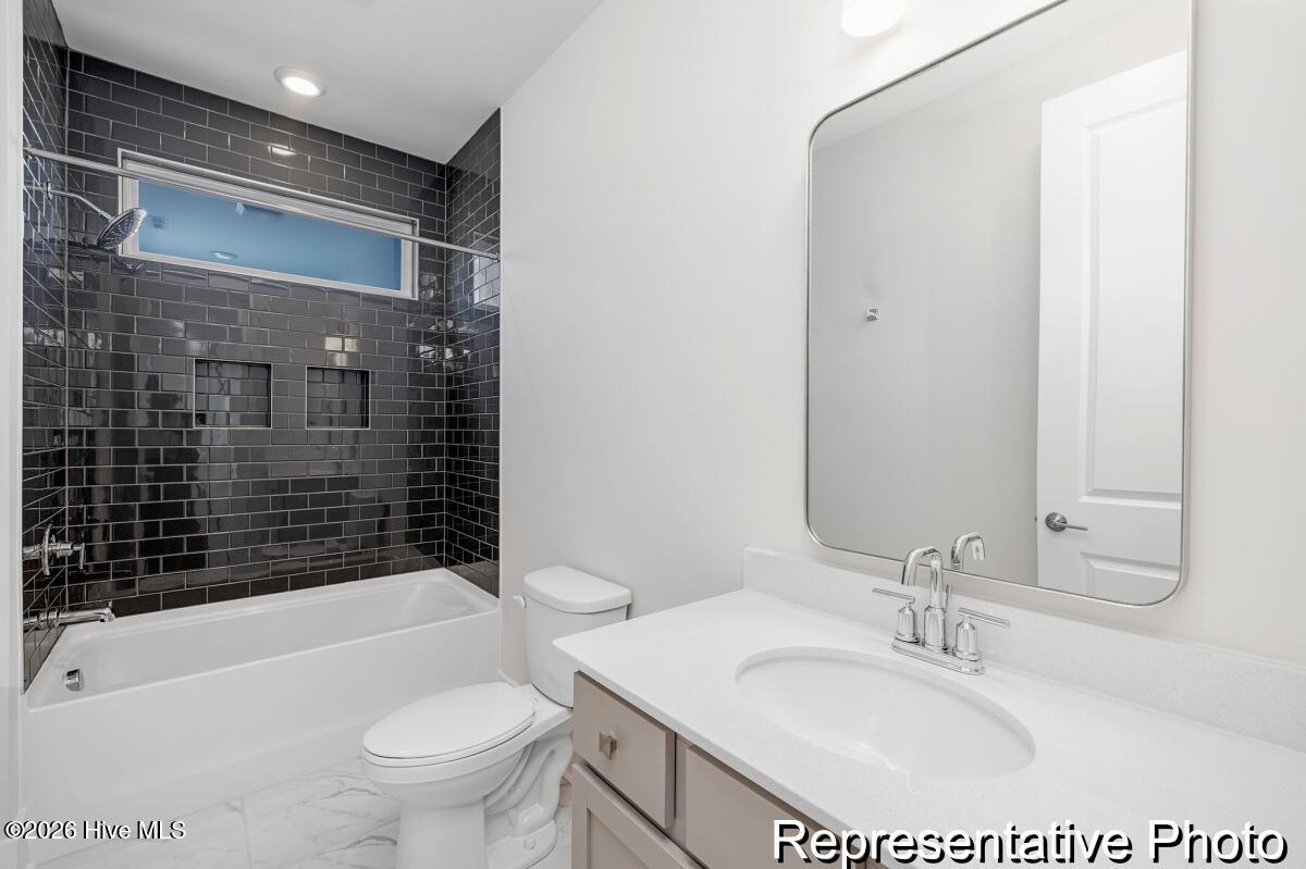 100547748 | Photo 21