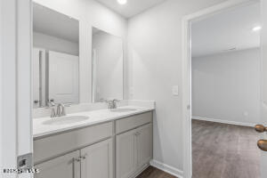 100538621 | Photo 22