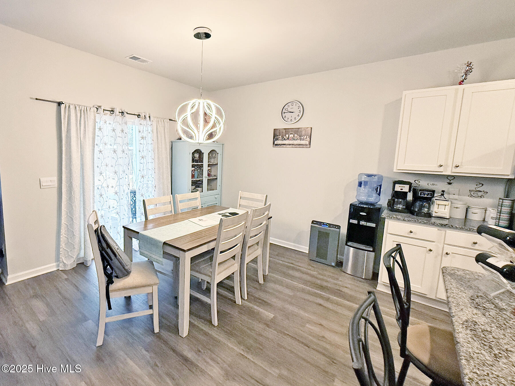 100544374 | Photo 20