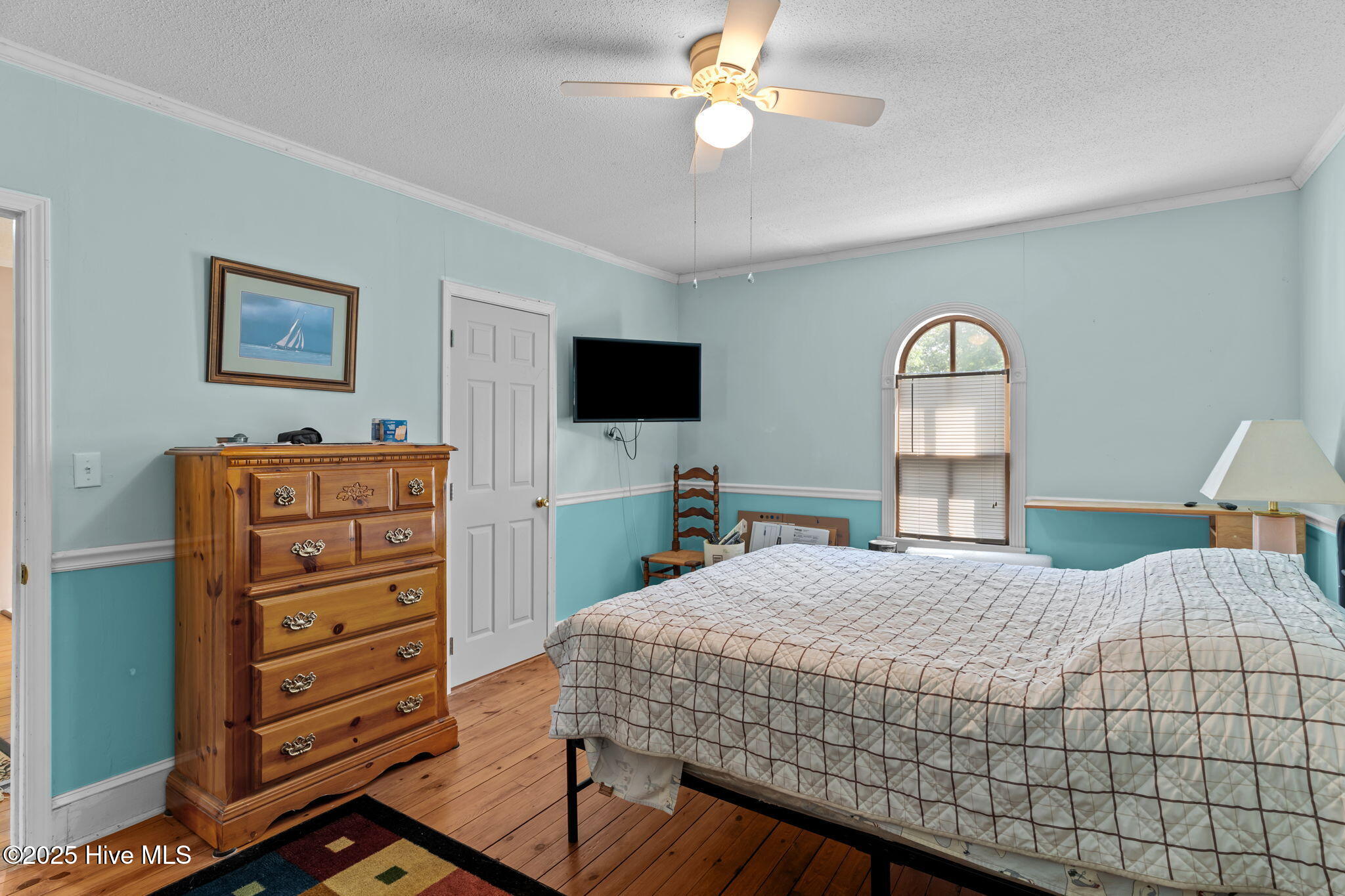 100536302 | Photo 38