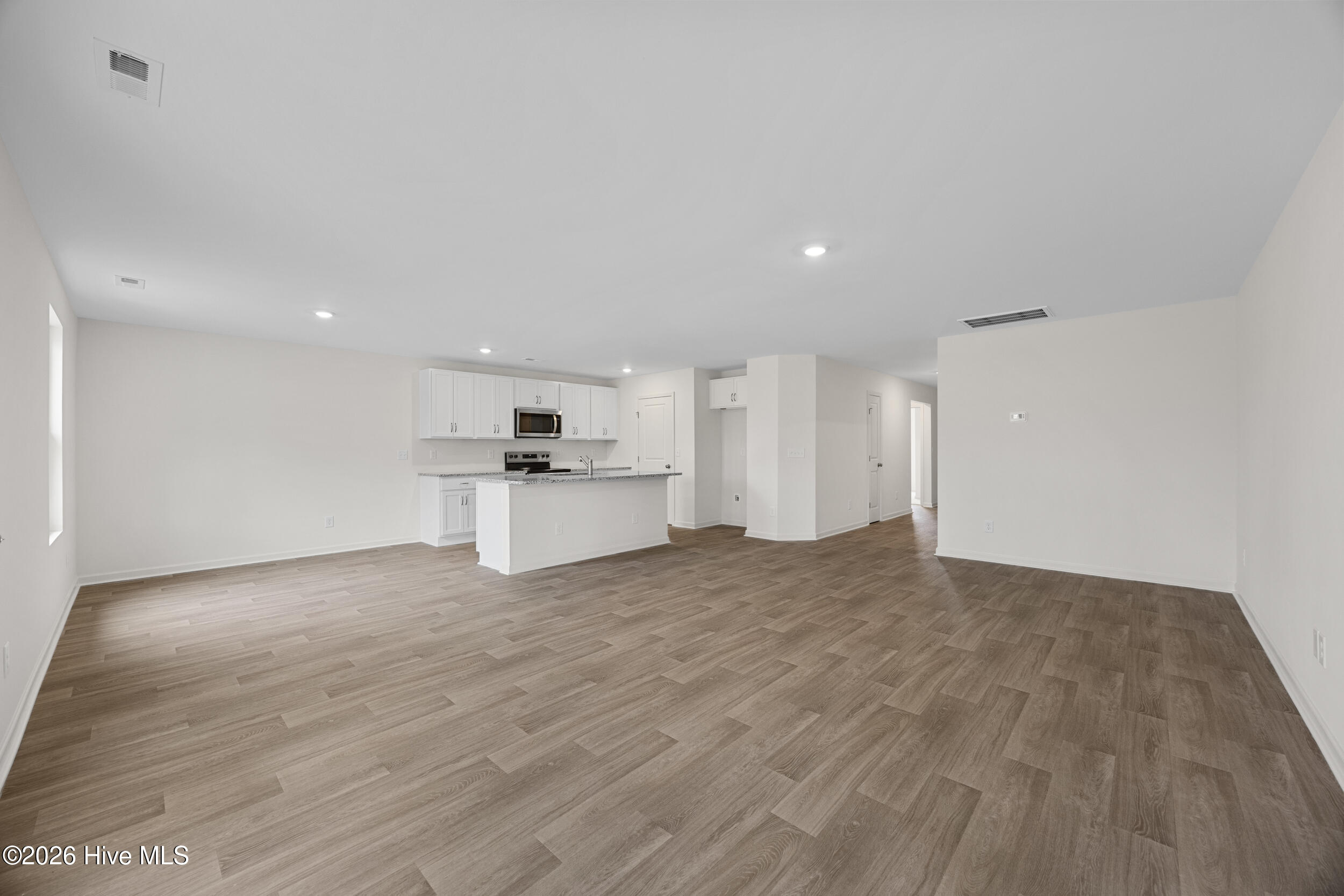 100541155 | Photo 17